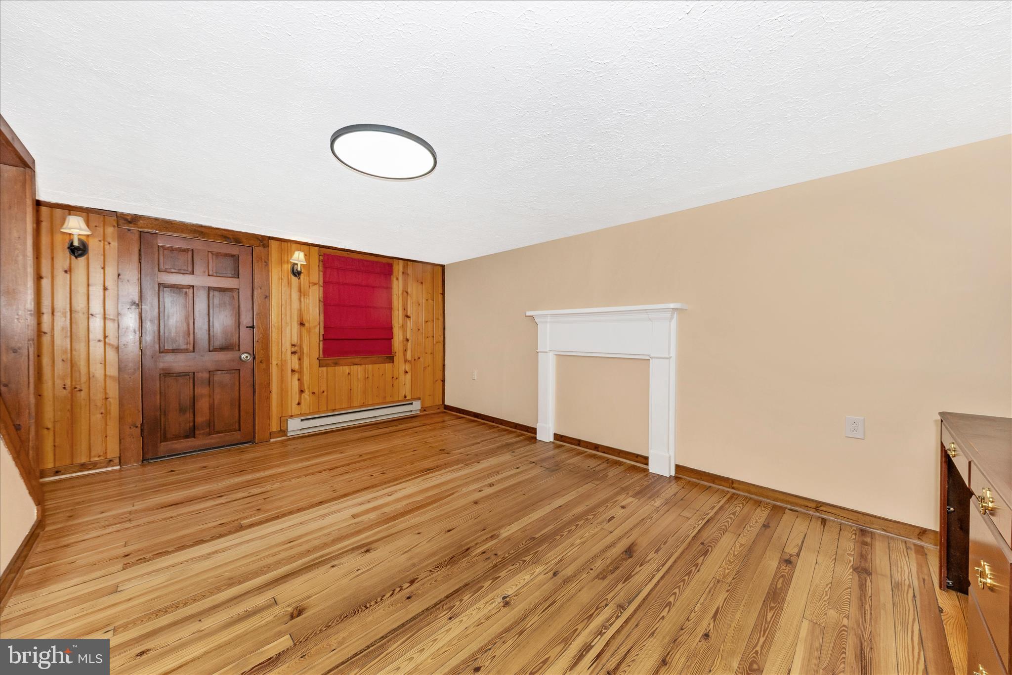 MOUNTAINDALE - Residential