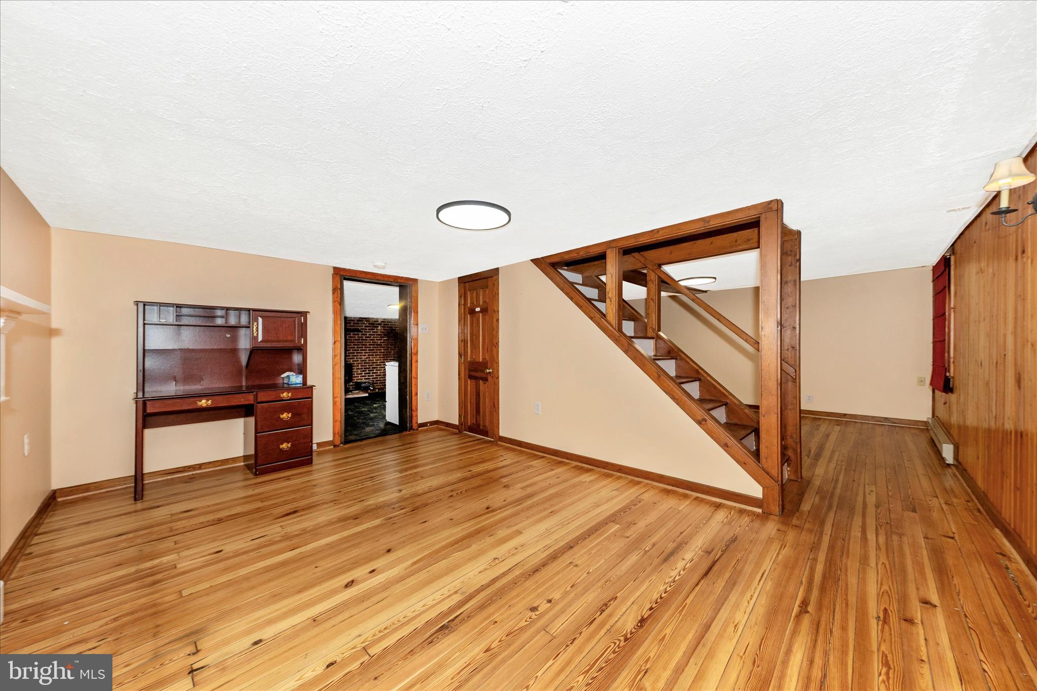 MOUNTAINDALE - Residential