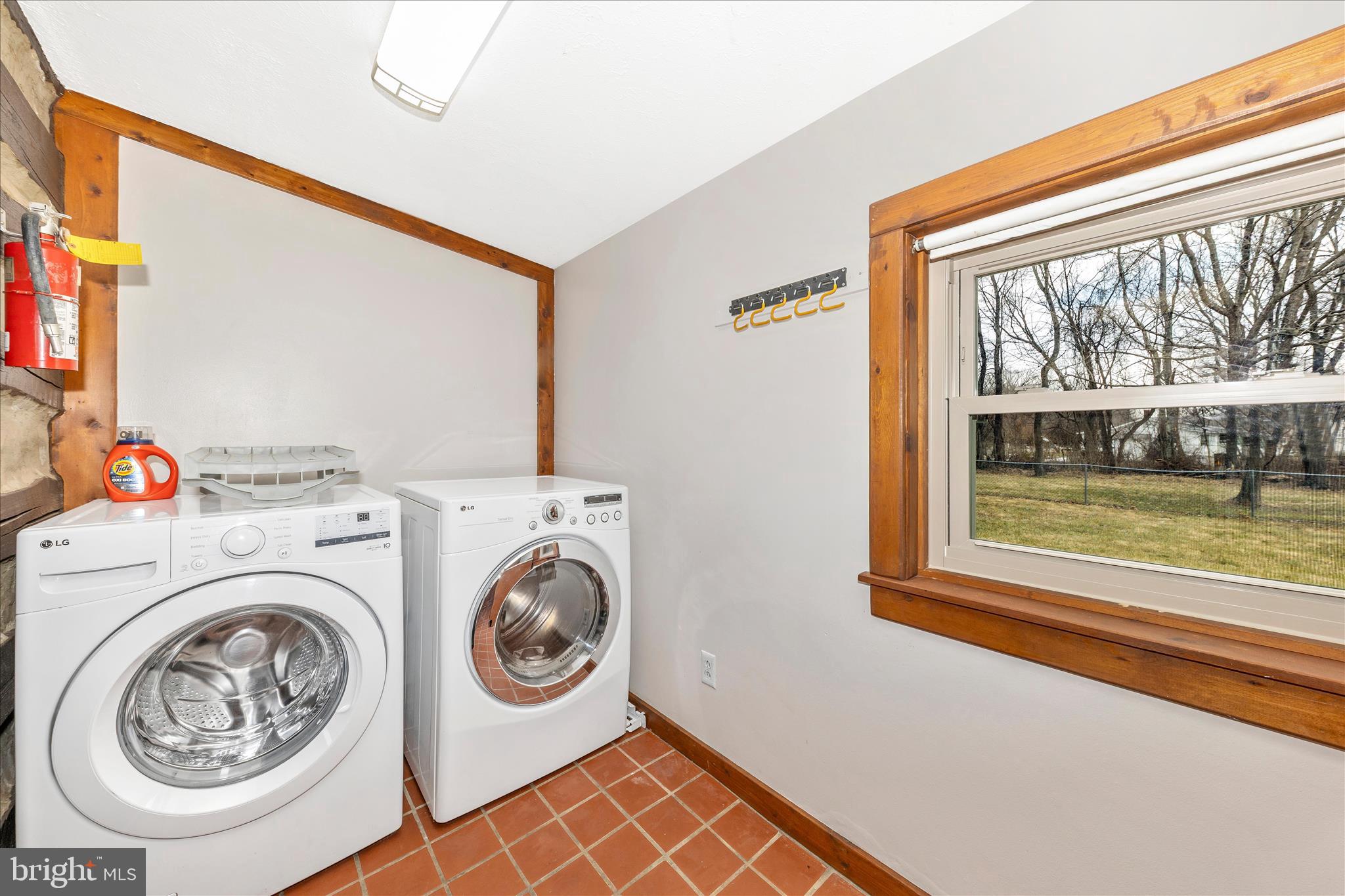 MOUNTAINDALE - Residential