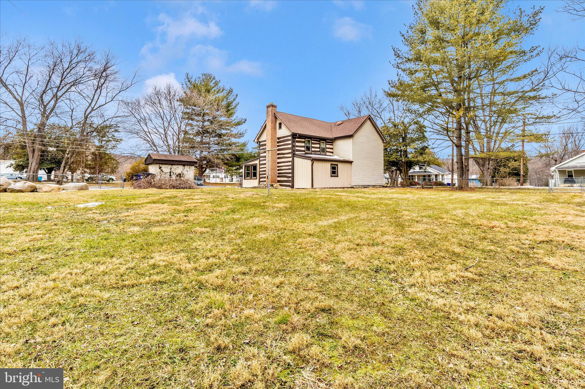 MOUNTAINDALE - Residential