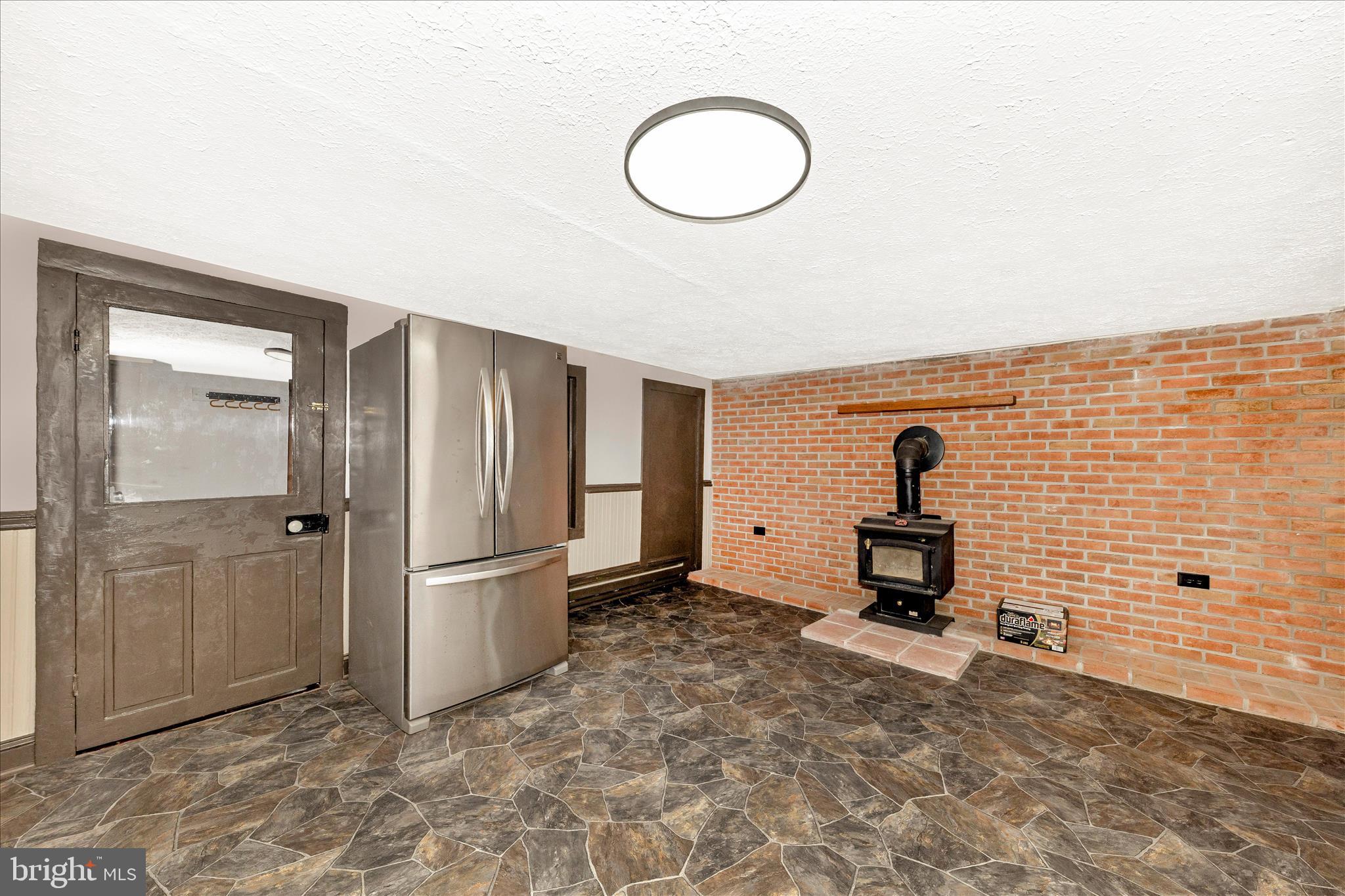 MOUNTAINDALE - Residential