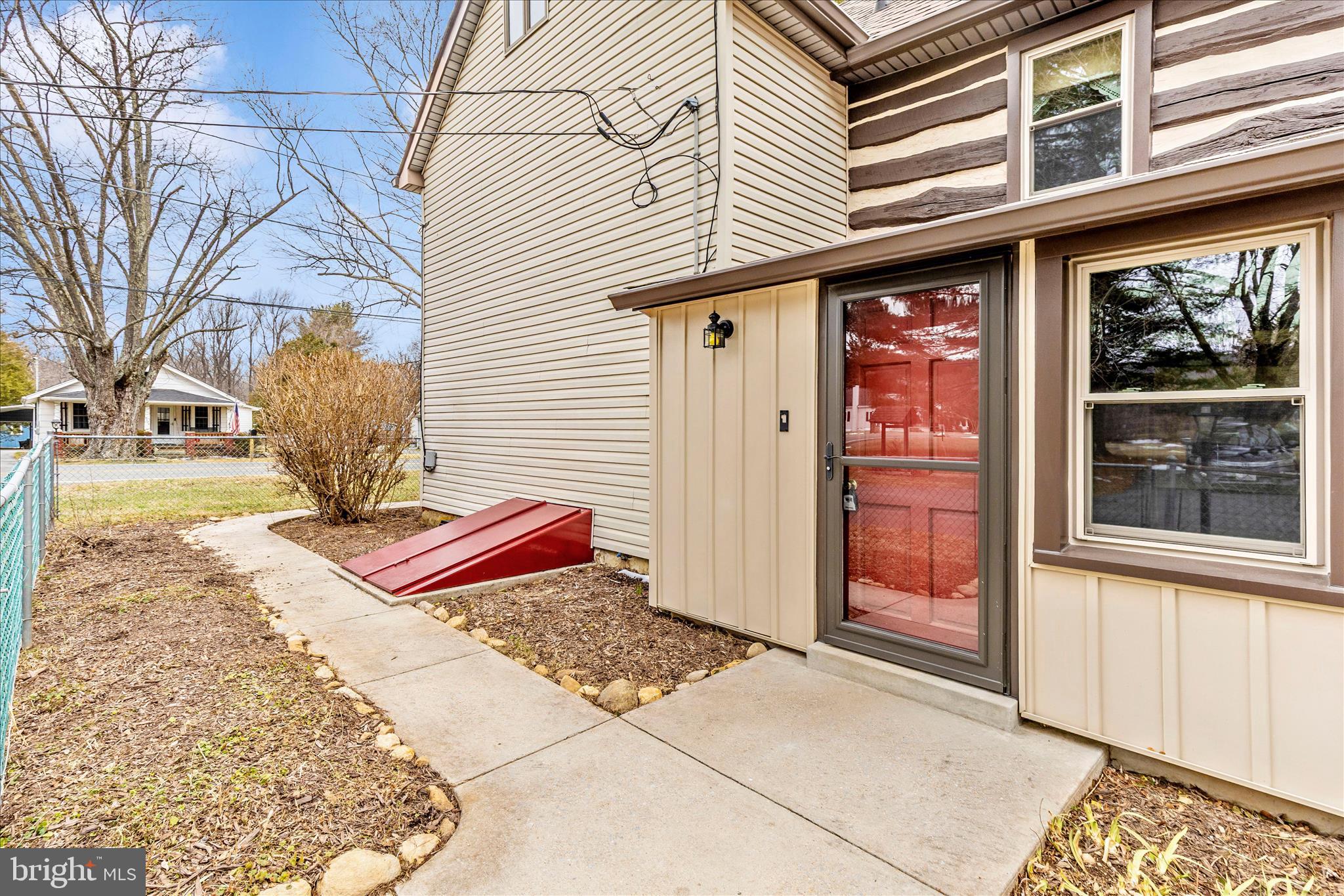 MOUNTAINDALE - Residential