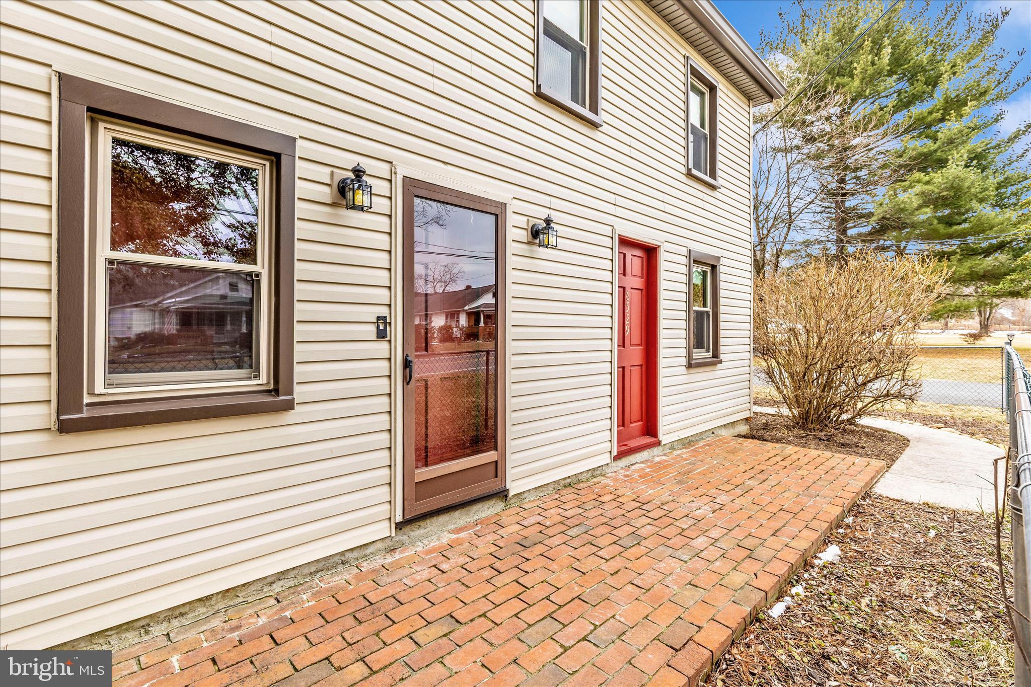 MOUNTAINDALE - Residential