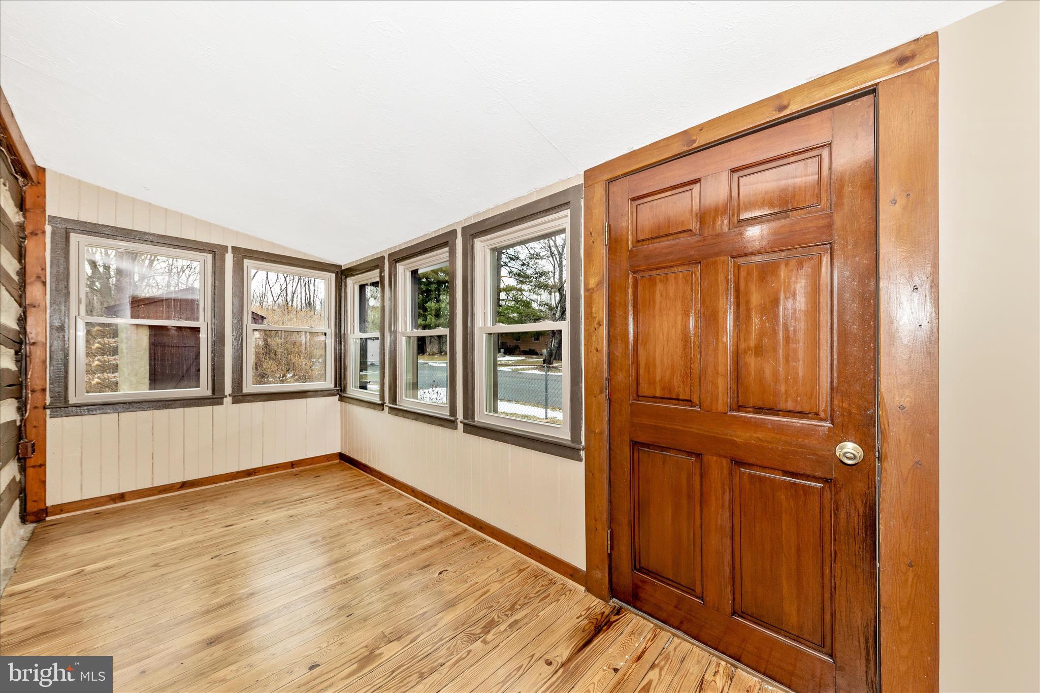 MOUNTAINDALE - Residential