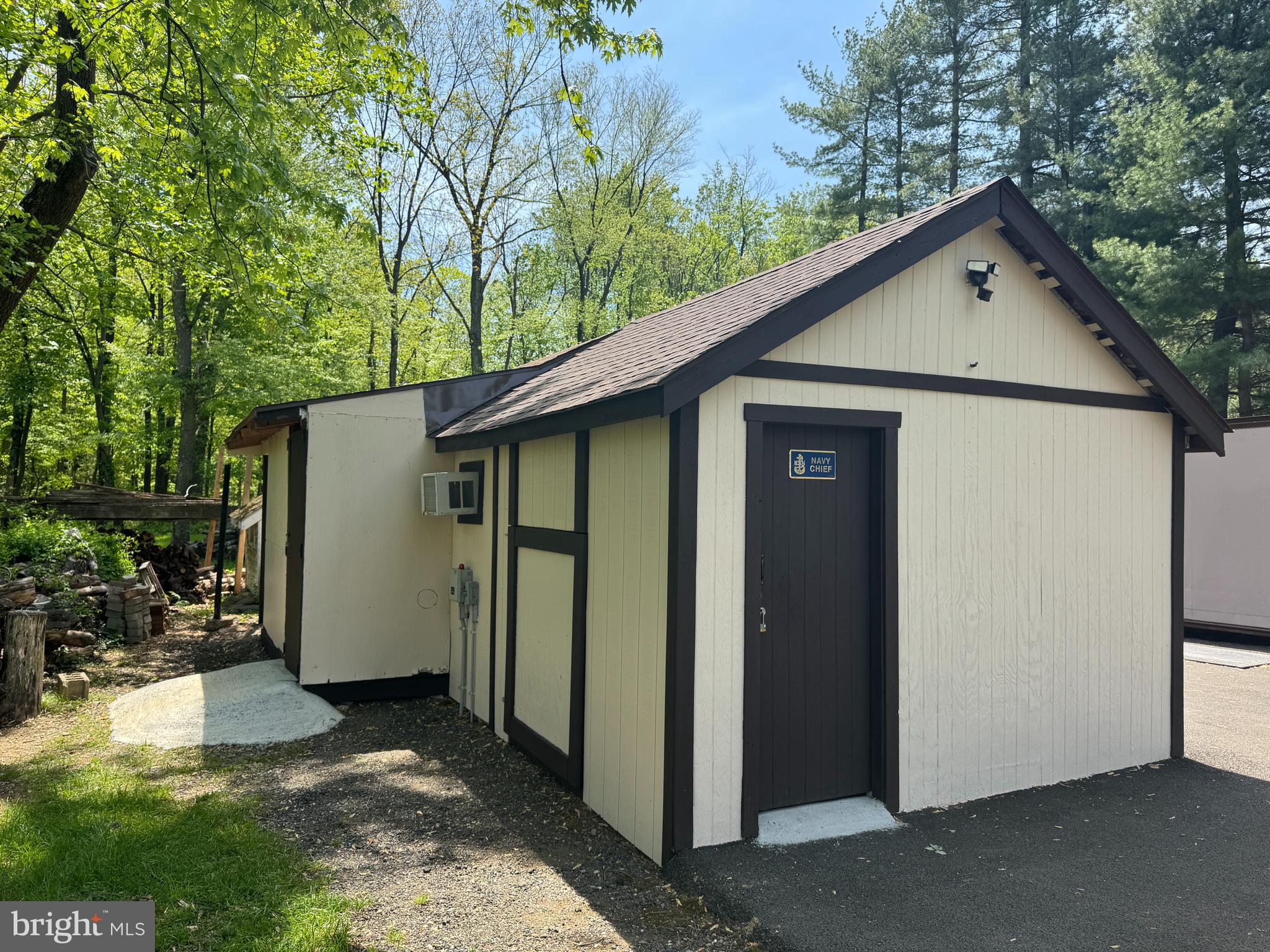 MOUNTAINDALE - Residential