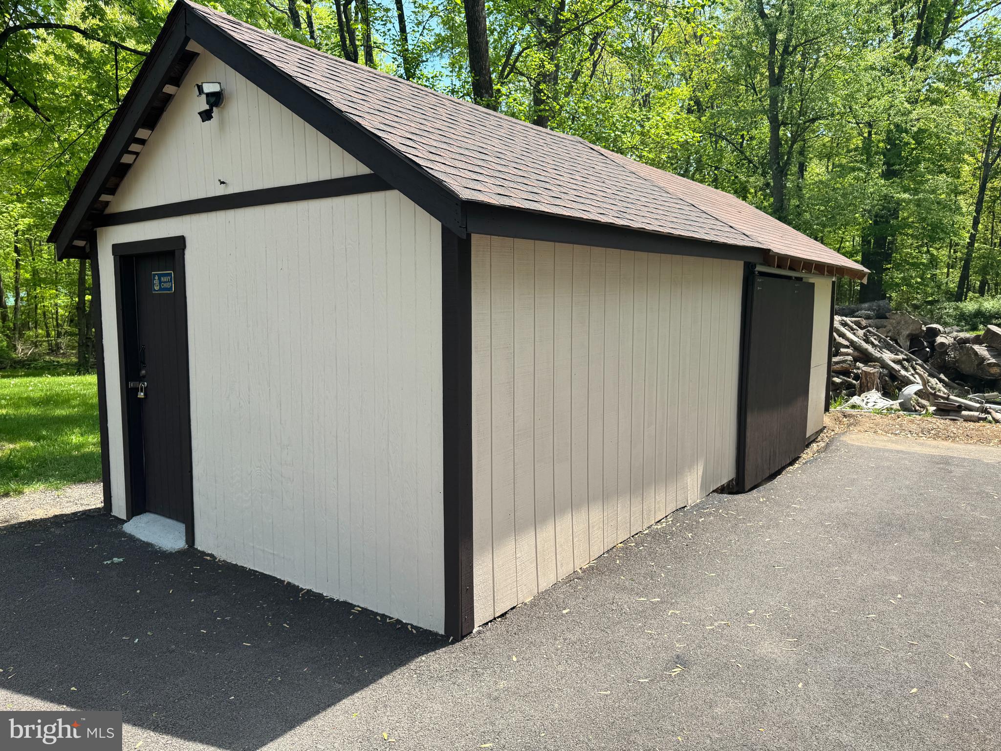 MOUNTAINDALE - Residential