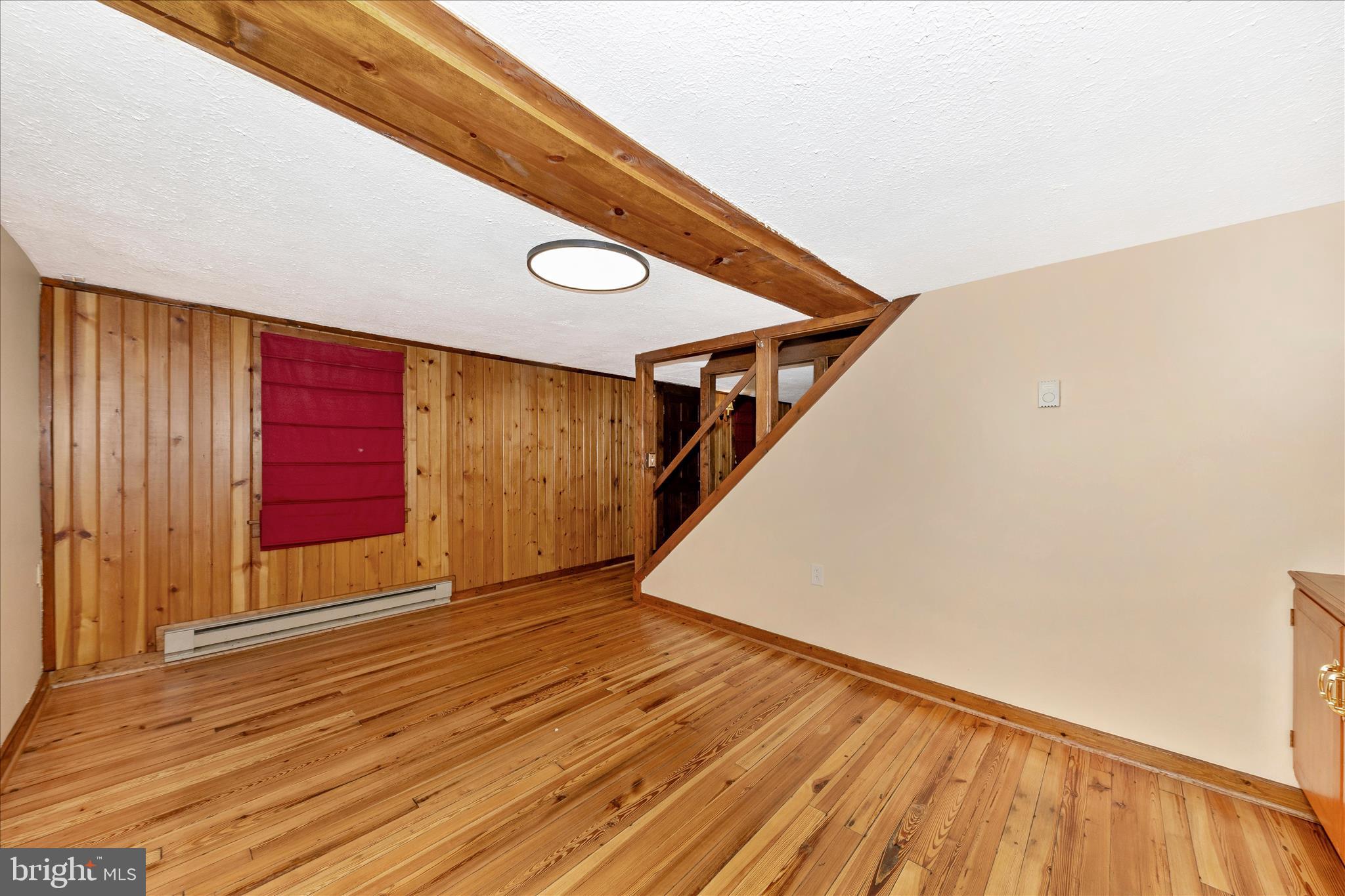 MOUNTAINDALE - Residential