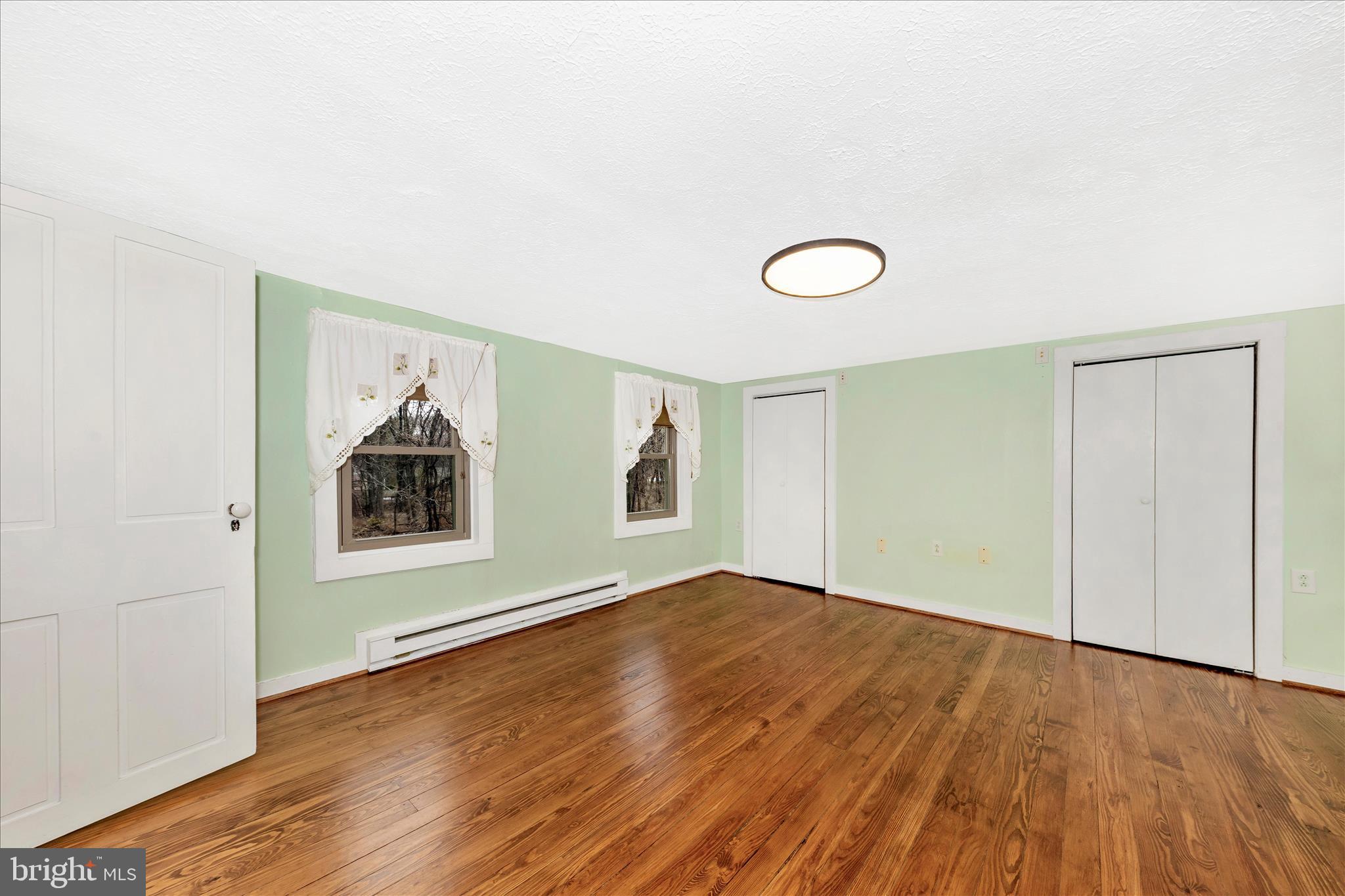 MOUNTAINDALE - Residential