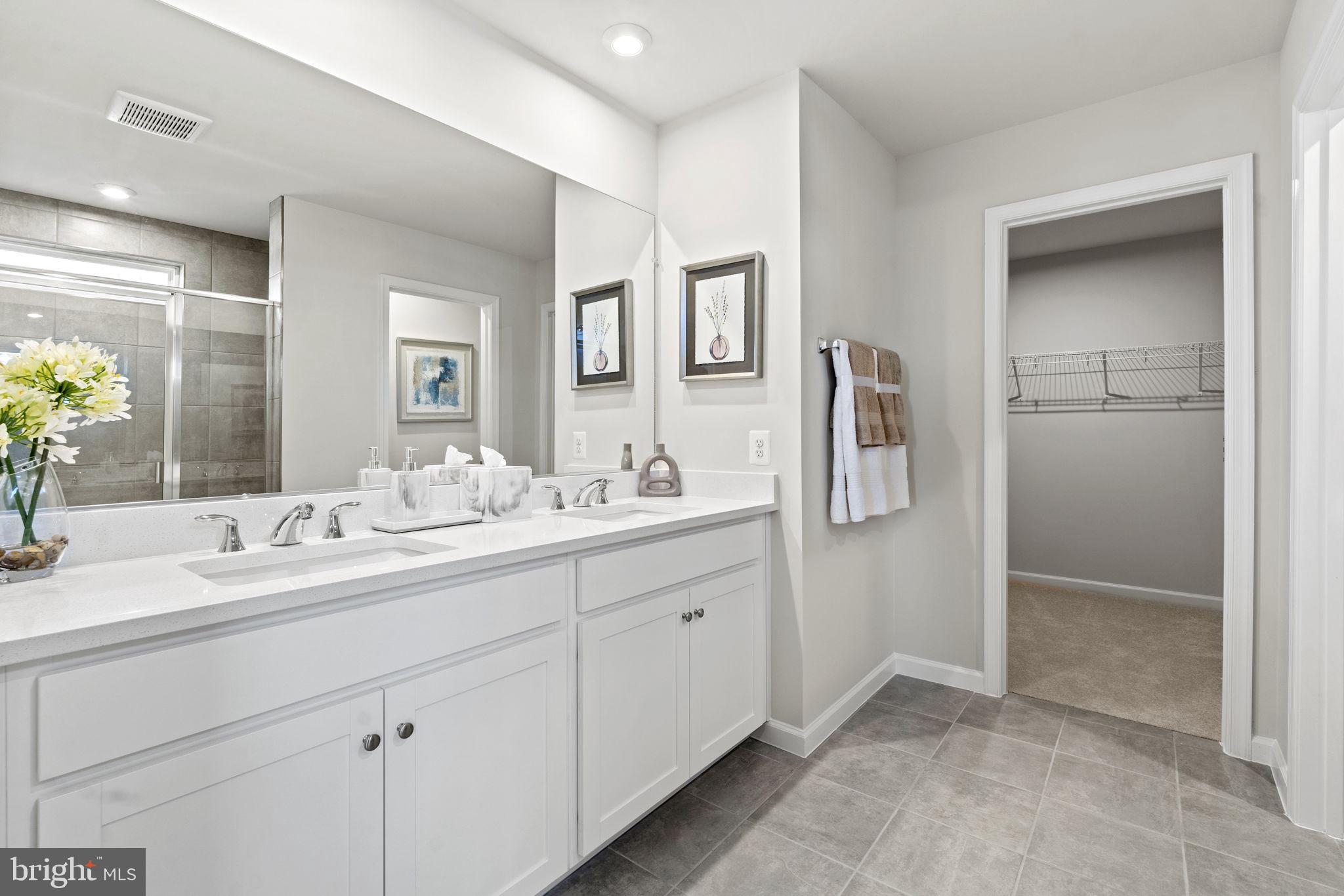 PRESIDENTS POINTE - Residential