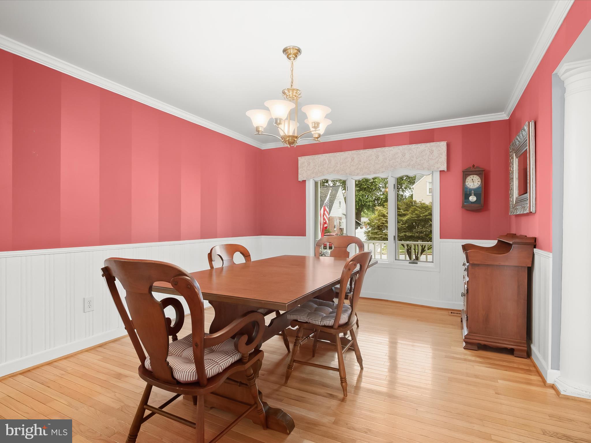 11 LOCUST DRIVE