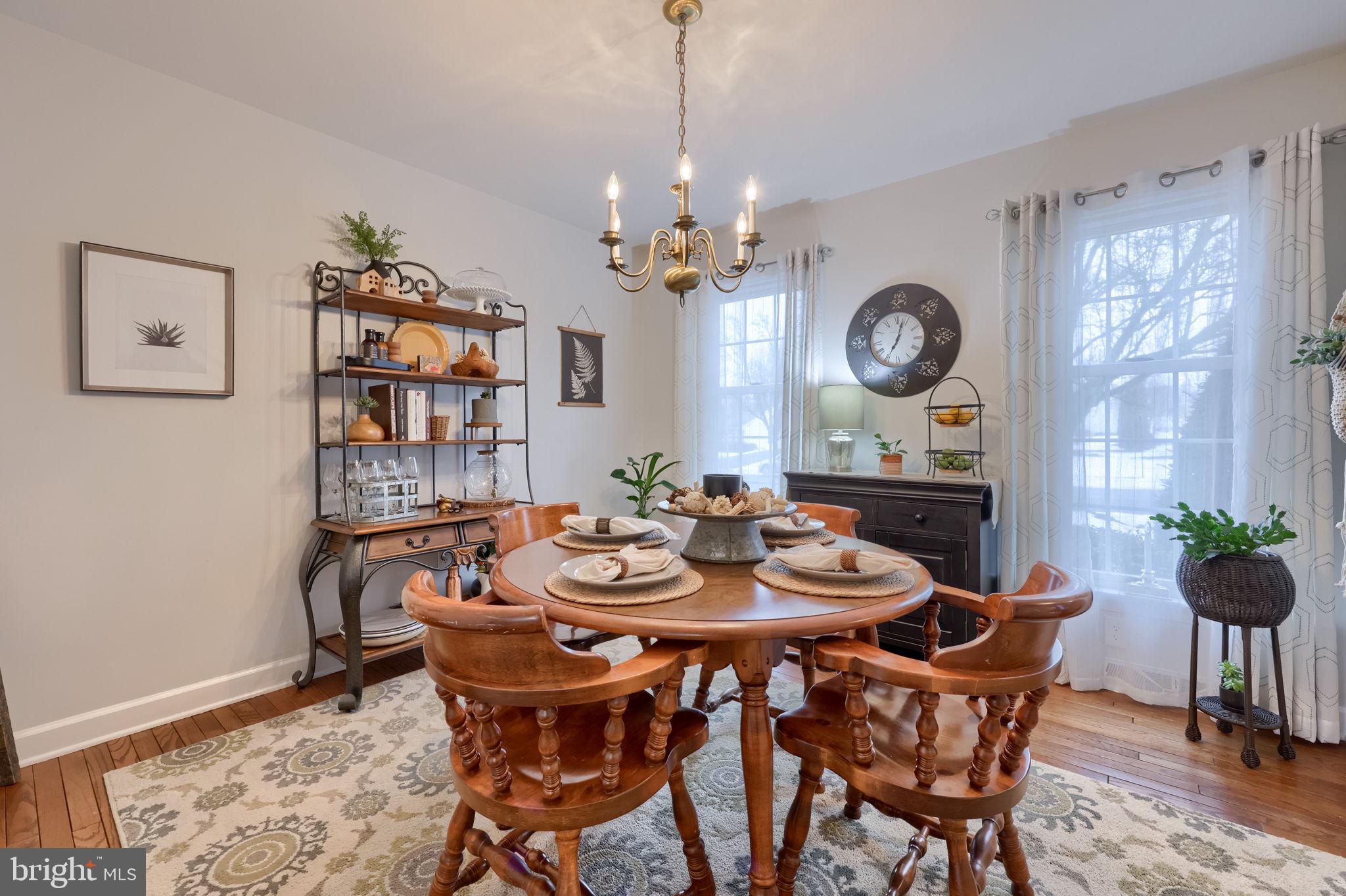 WOODS EDGE - Residential