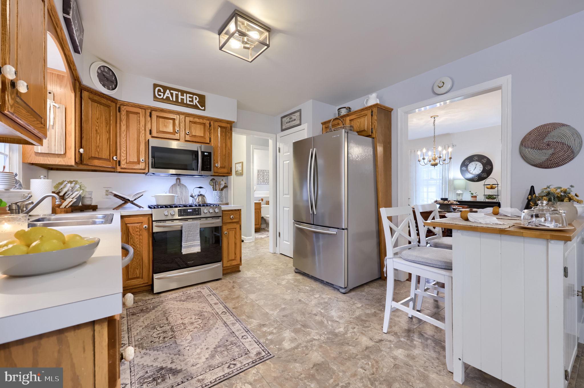 WOODS EDGE - Residential