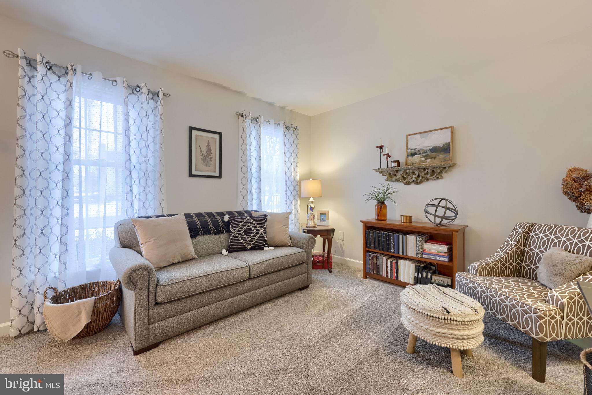 WOODS EDGE - Residential