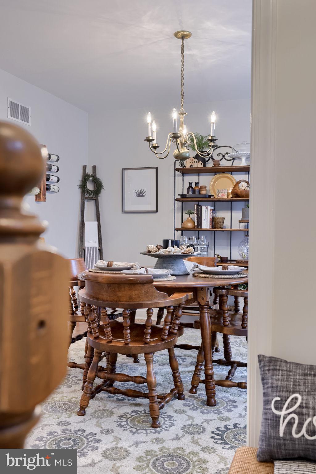 WOODS EDGE - Residential