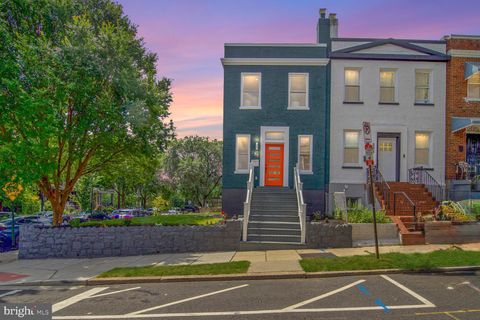 235 ASCOT PLACE NE WASHINGTON DC 20002