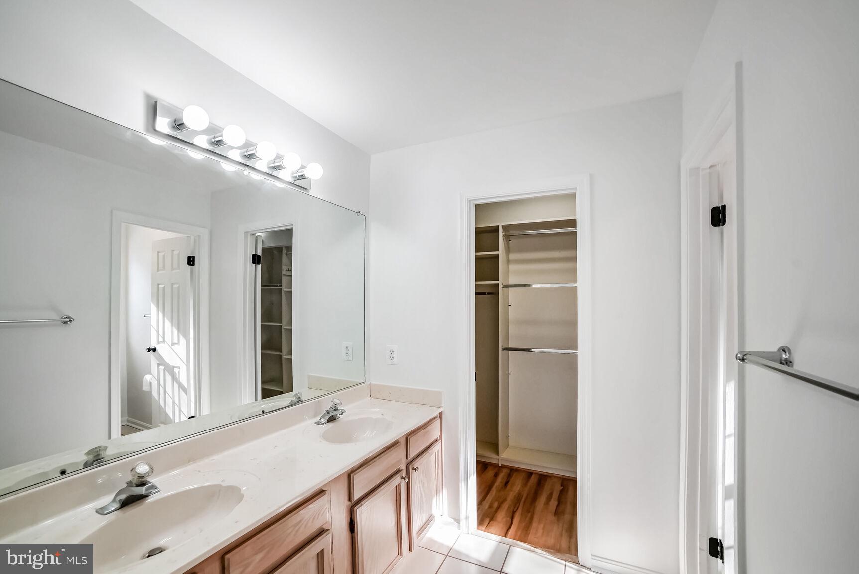 HUNT CLUB ESTATES - Residential