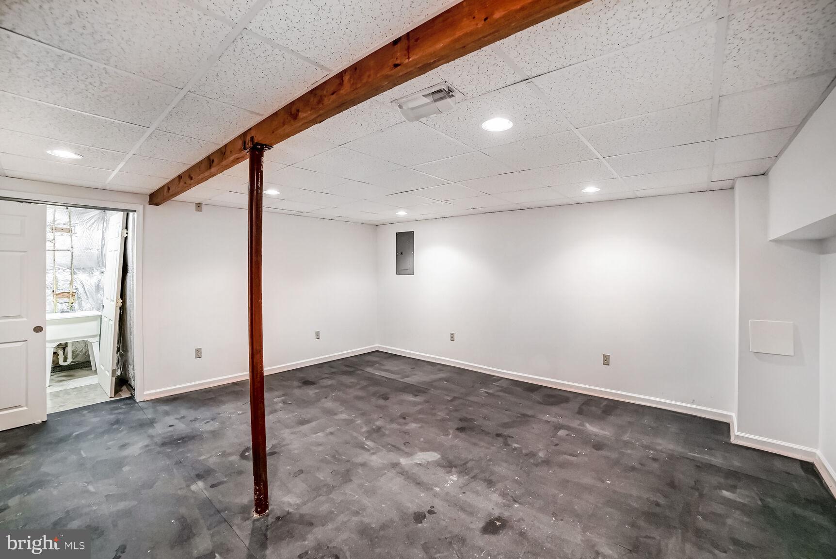 HUNT CLUB ESTATES - Residential