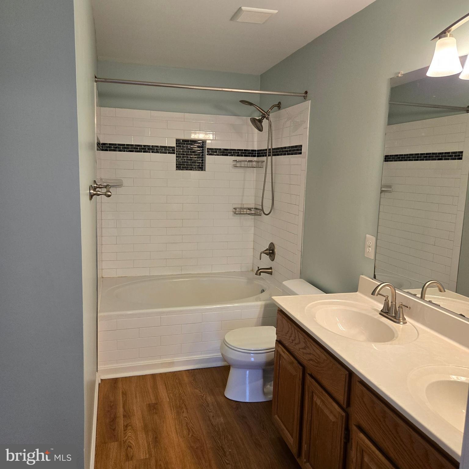 COLUMBIA TOWN CENTER - Residential Lease