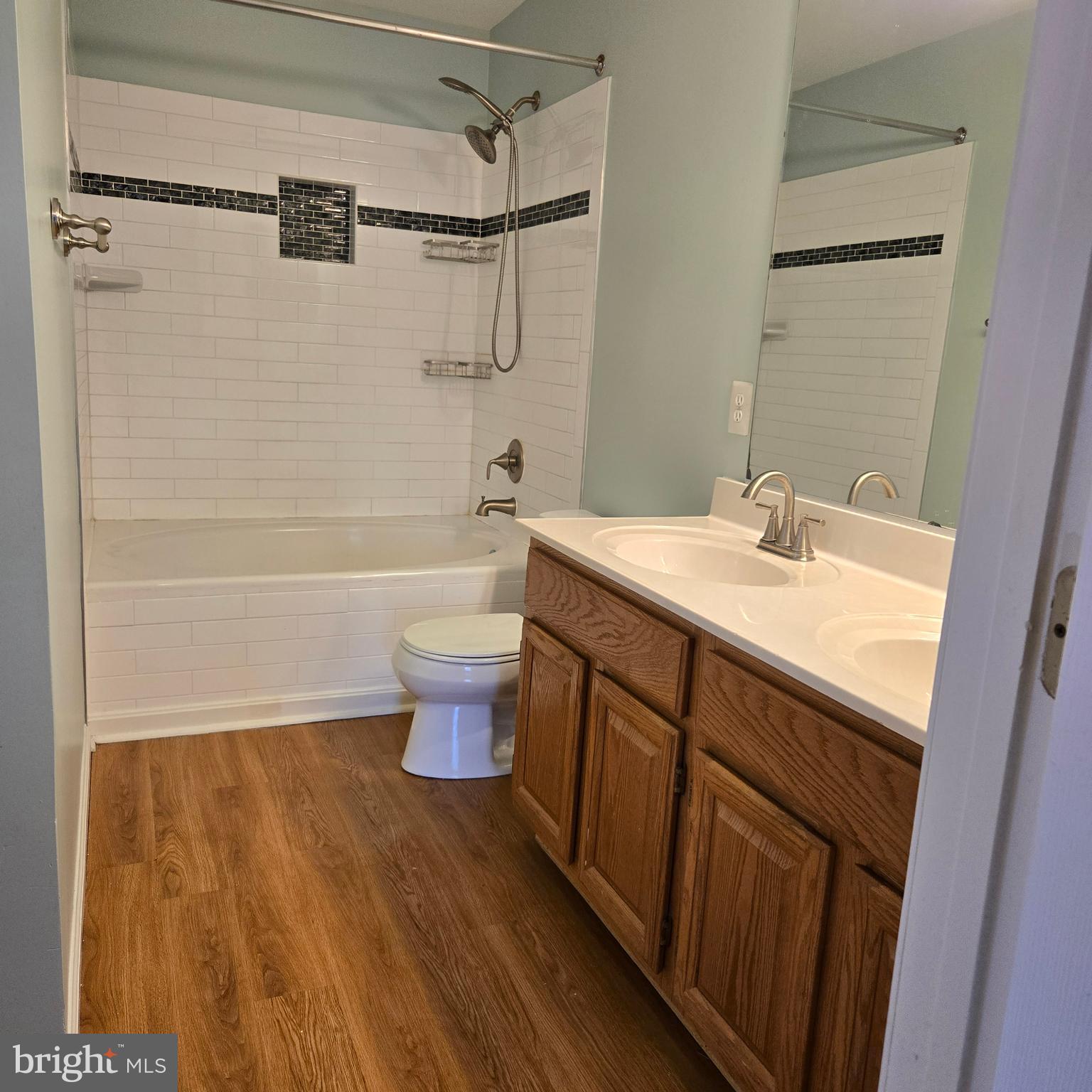 COLUMBIA TOWN CENTER - Residential Lease