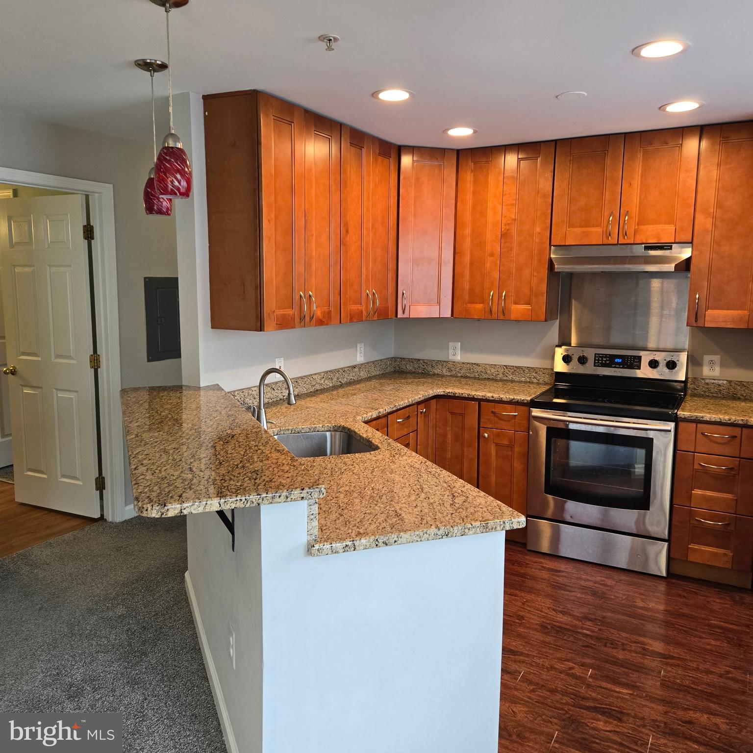 COLUMBIA TOWN CENTER - Residential Lease