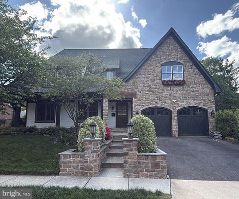 Photo of 2808 John Marshall Drive, ARLINGTON, VA 22207 (MLS # VAAR2072530)