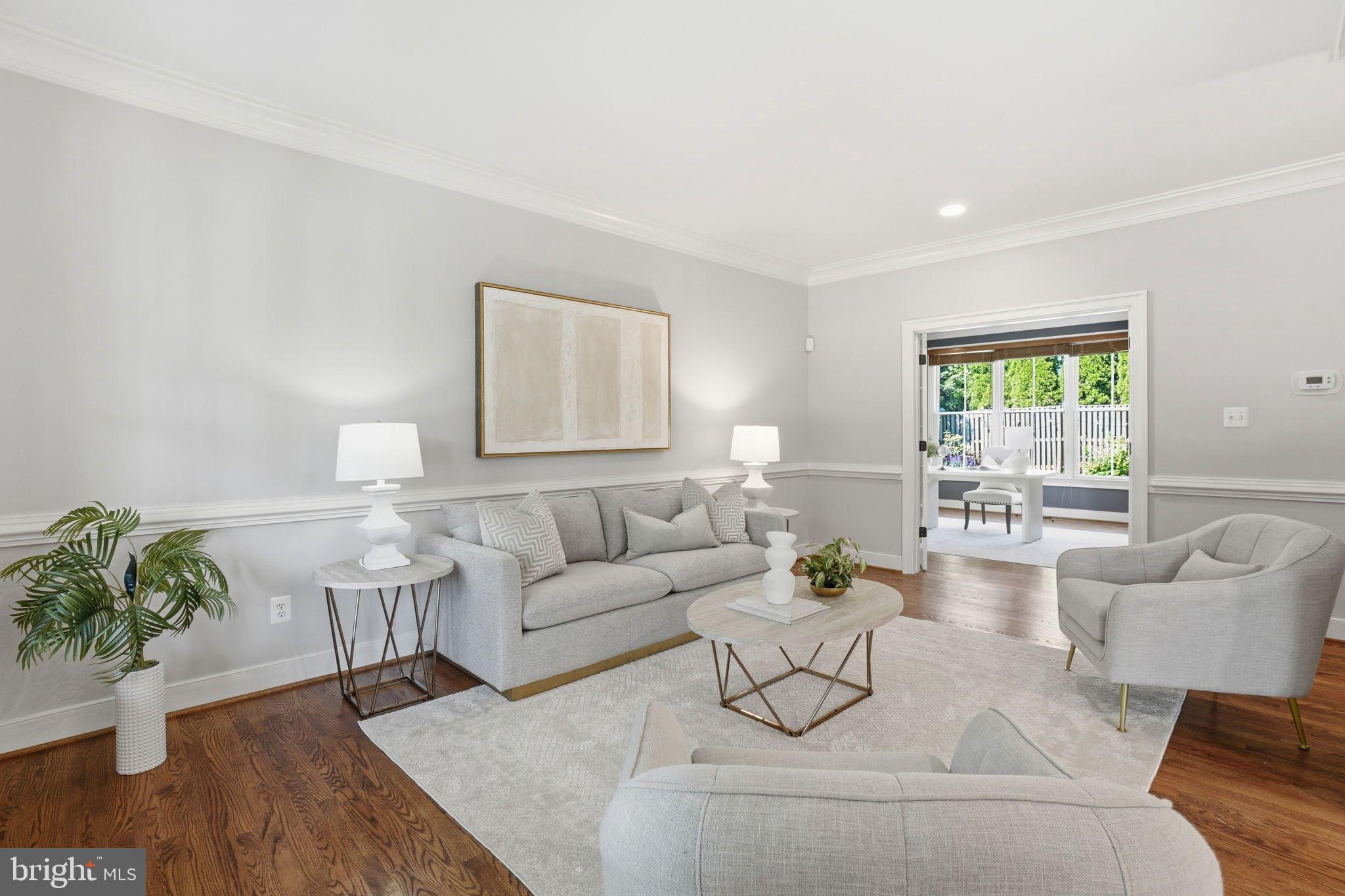 WILLIAMSBURG VILLAGE - Residential