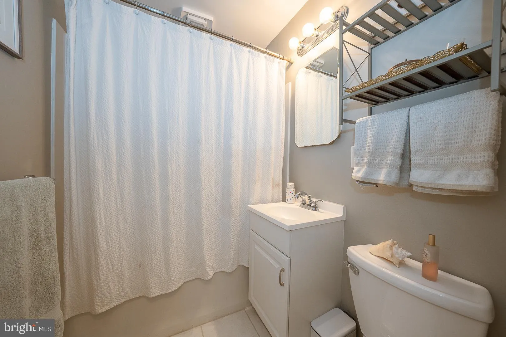 Downingtown, Pennsylvania 19335, United States, 3 Bedrooms Bedrooms, ,3 BathroomsBathrooms,Residential,Pending,149774