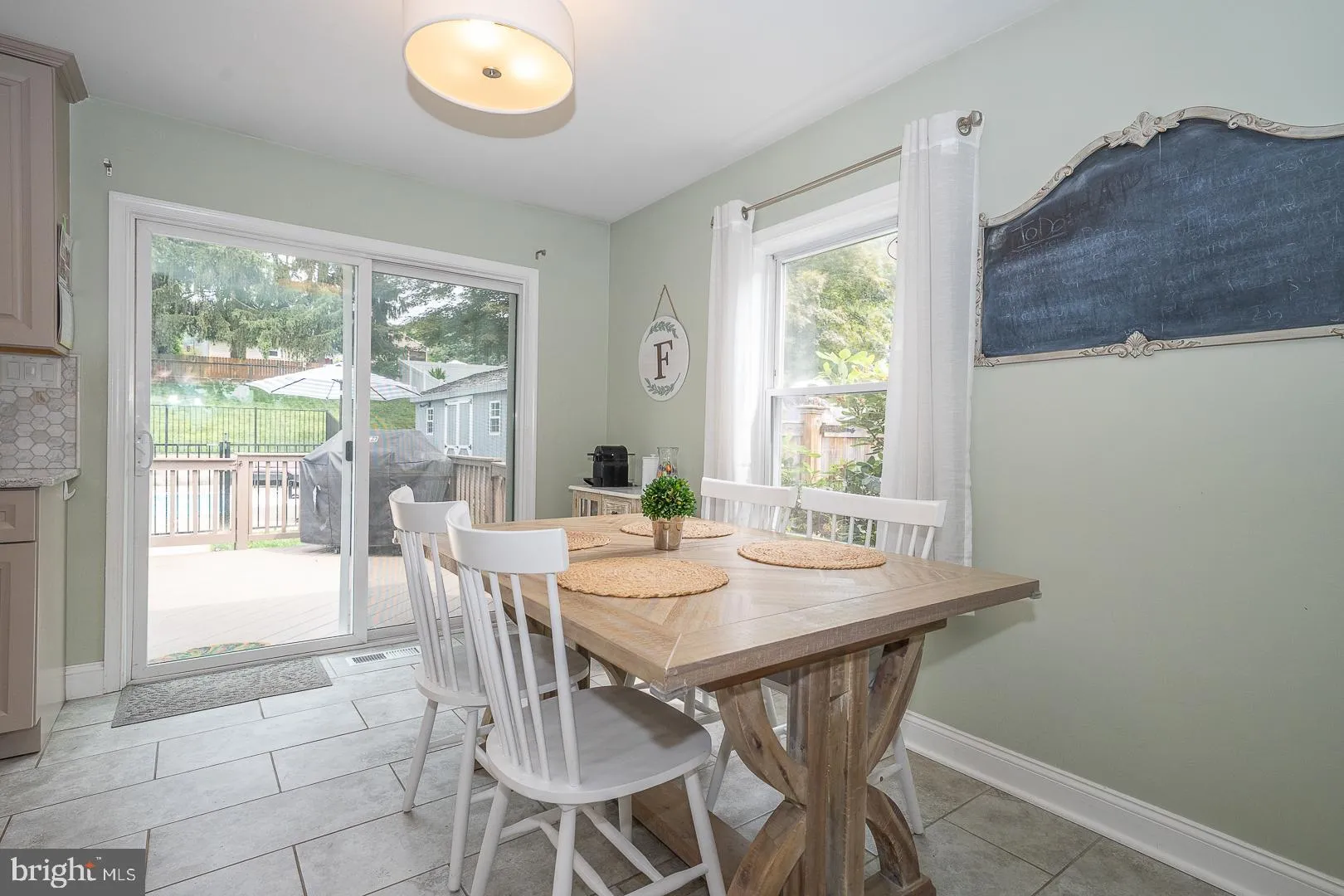 Downingtown, Pennsylvania 19335, United States, 3 Bedrooms Bedrooms, ,3 BathroomsBathrooms,Residential,Pending,149774