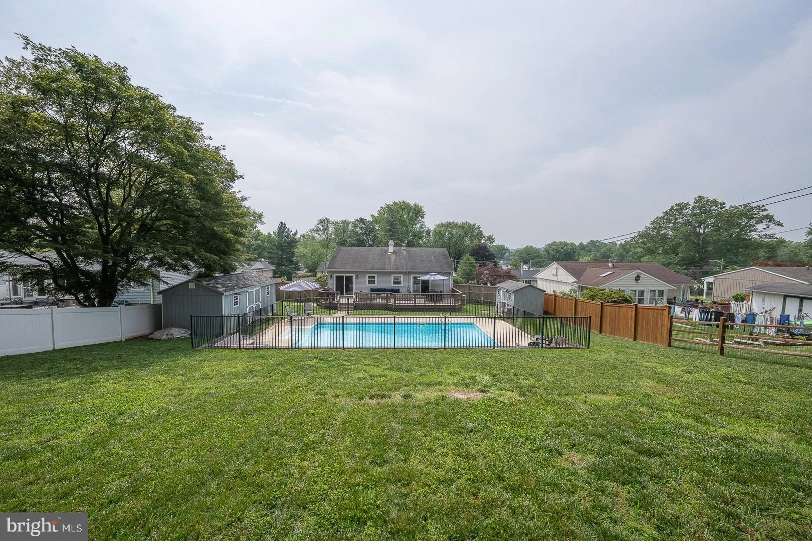 Downingtown, Pennsylvania 19335, United States, 3 Bedrooms Bedrooms, ,3 BathroomsBathrooms,Residential,Pending,149774