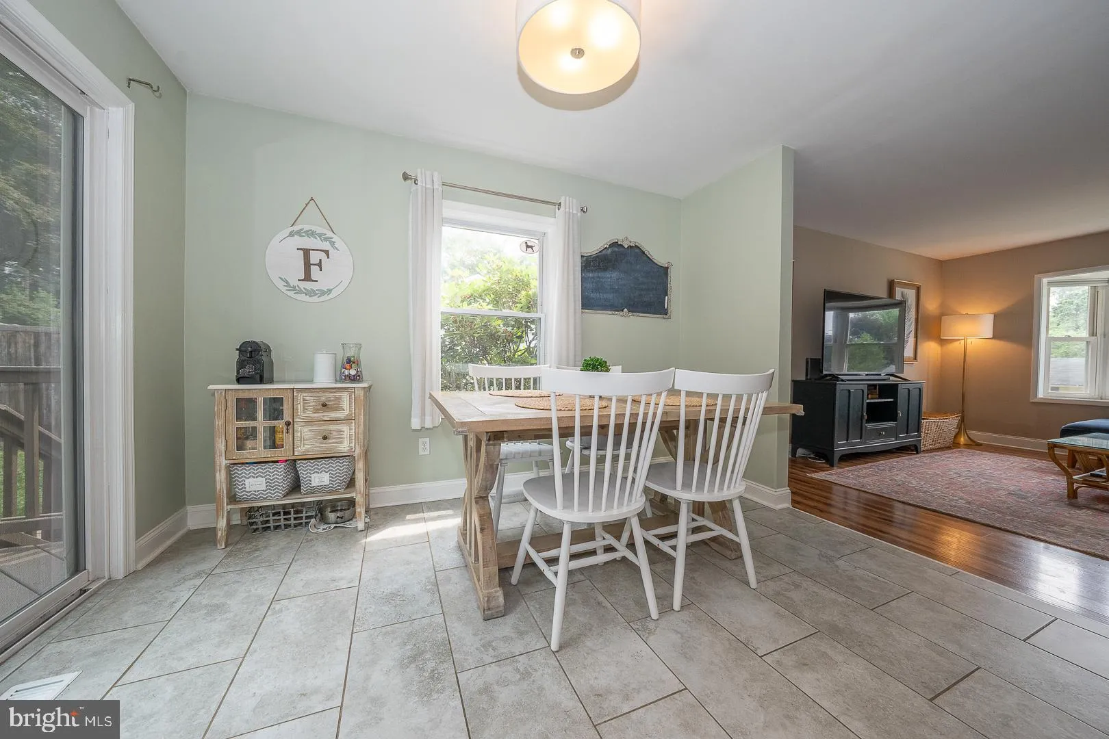 Downingtown, Pennsylvania 19335, United States, 3 Bedrooms Bedrooms, ,3 BathroomsBathrooms,Residential,Pending,149774