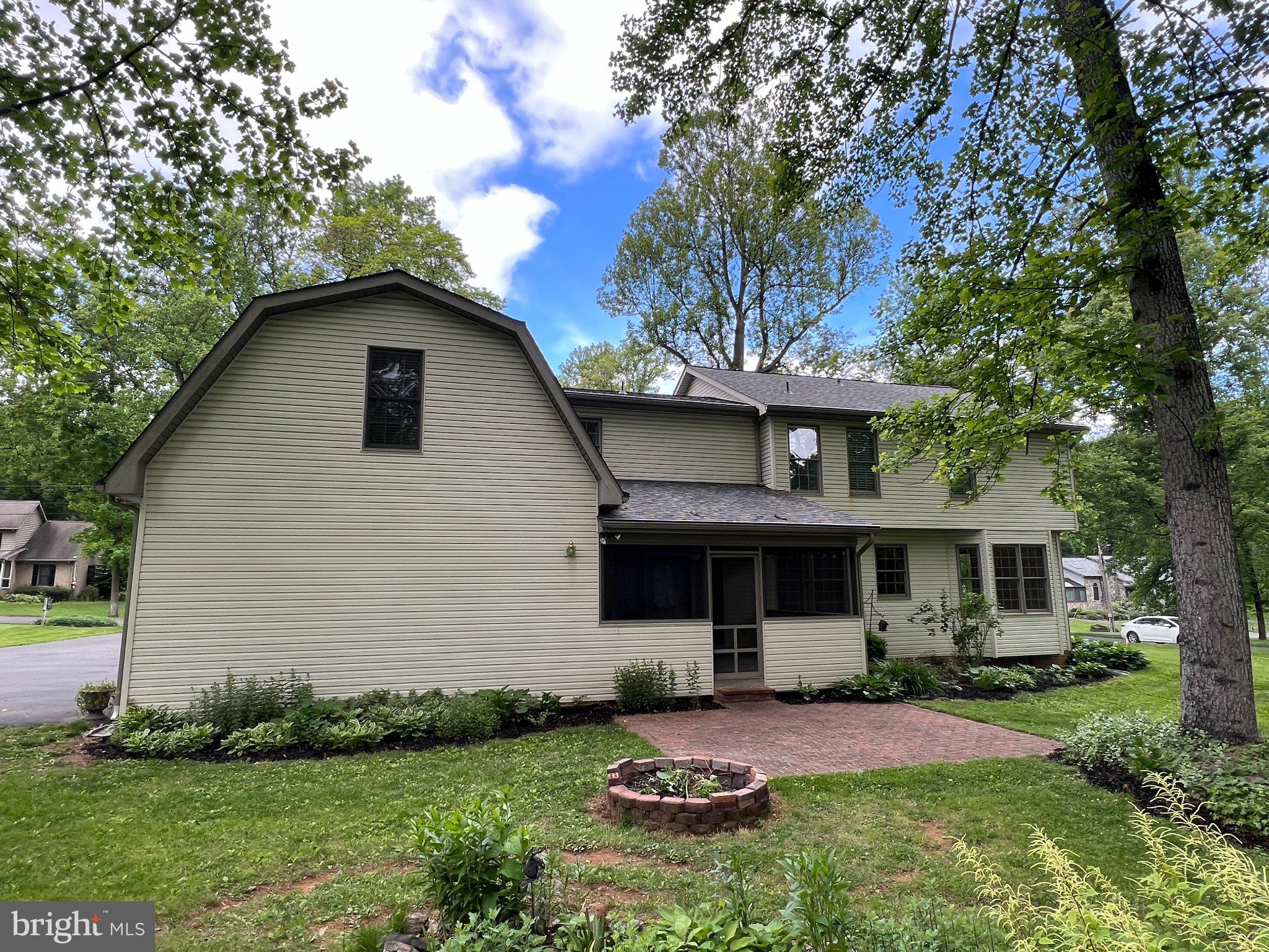STONELEIGH - Residential