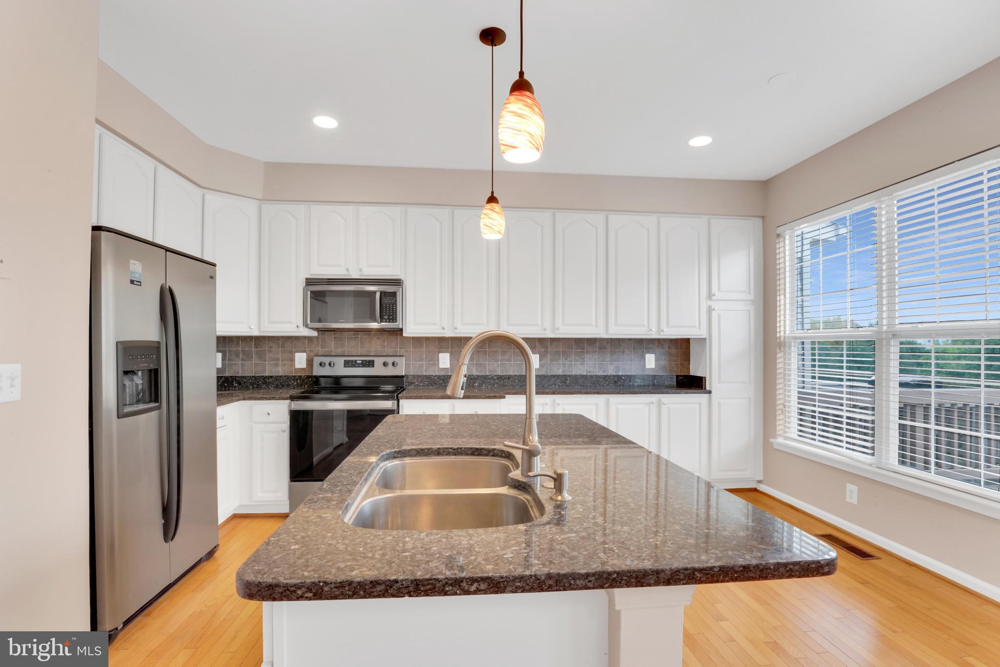 ASHBURN VILLAGE - Residential Lease