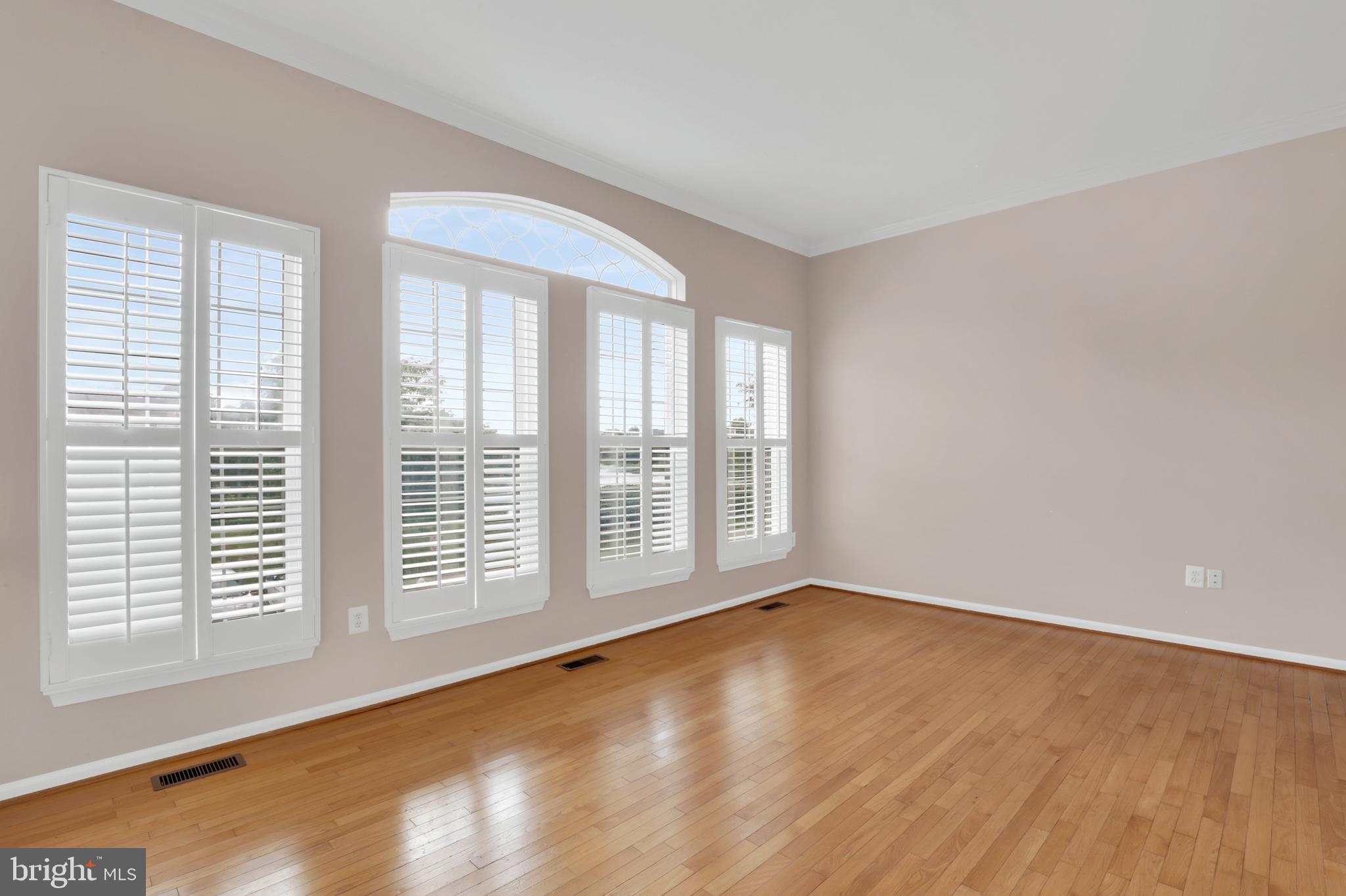 ASHBURN VILLAGE - Residential Lease