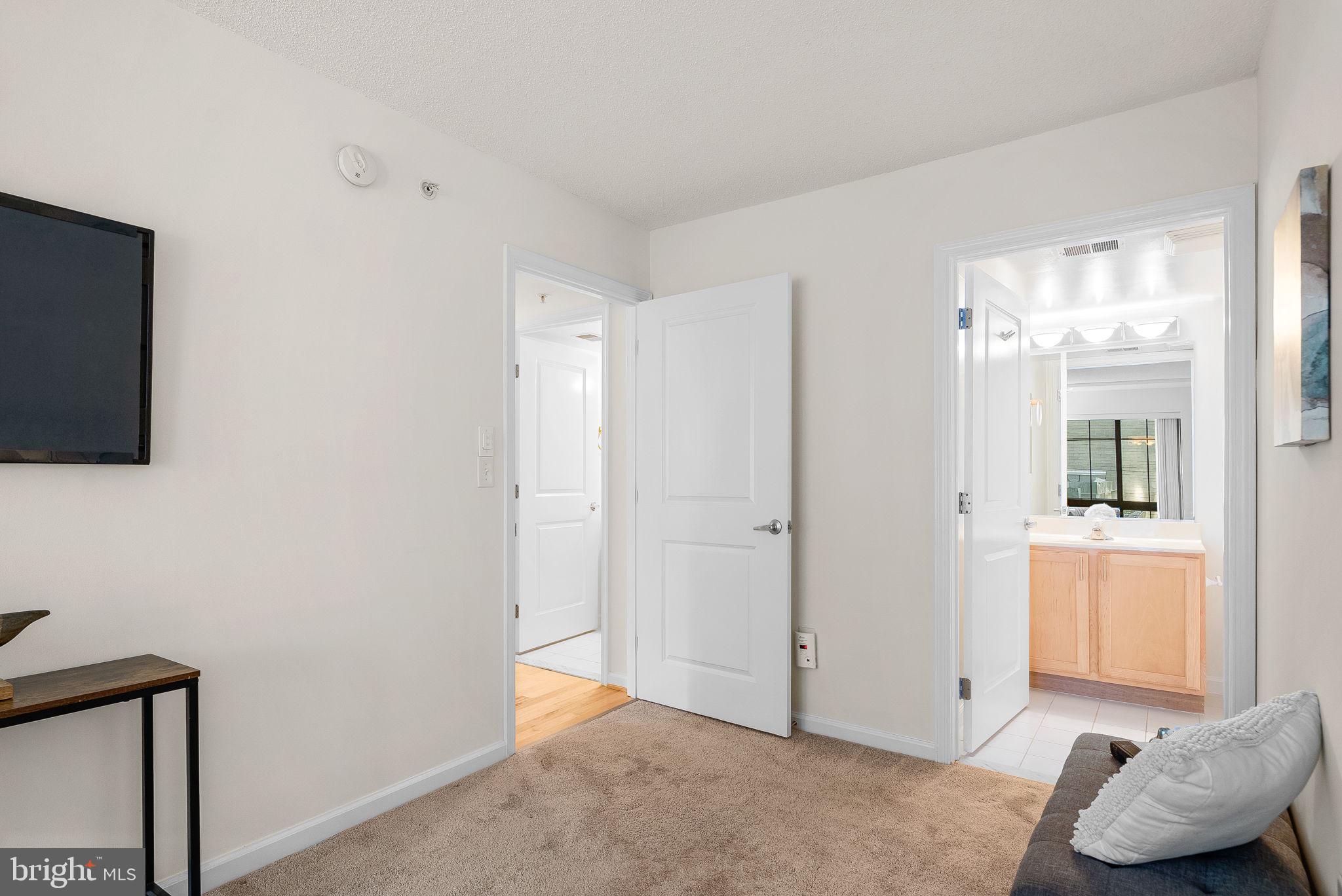 SILVER SPRING - Residential