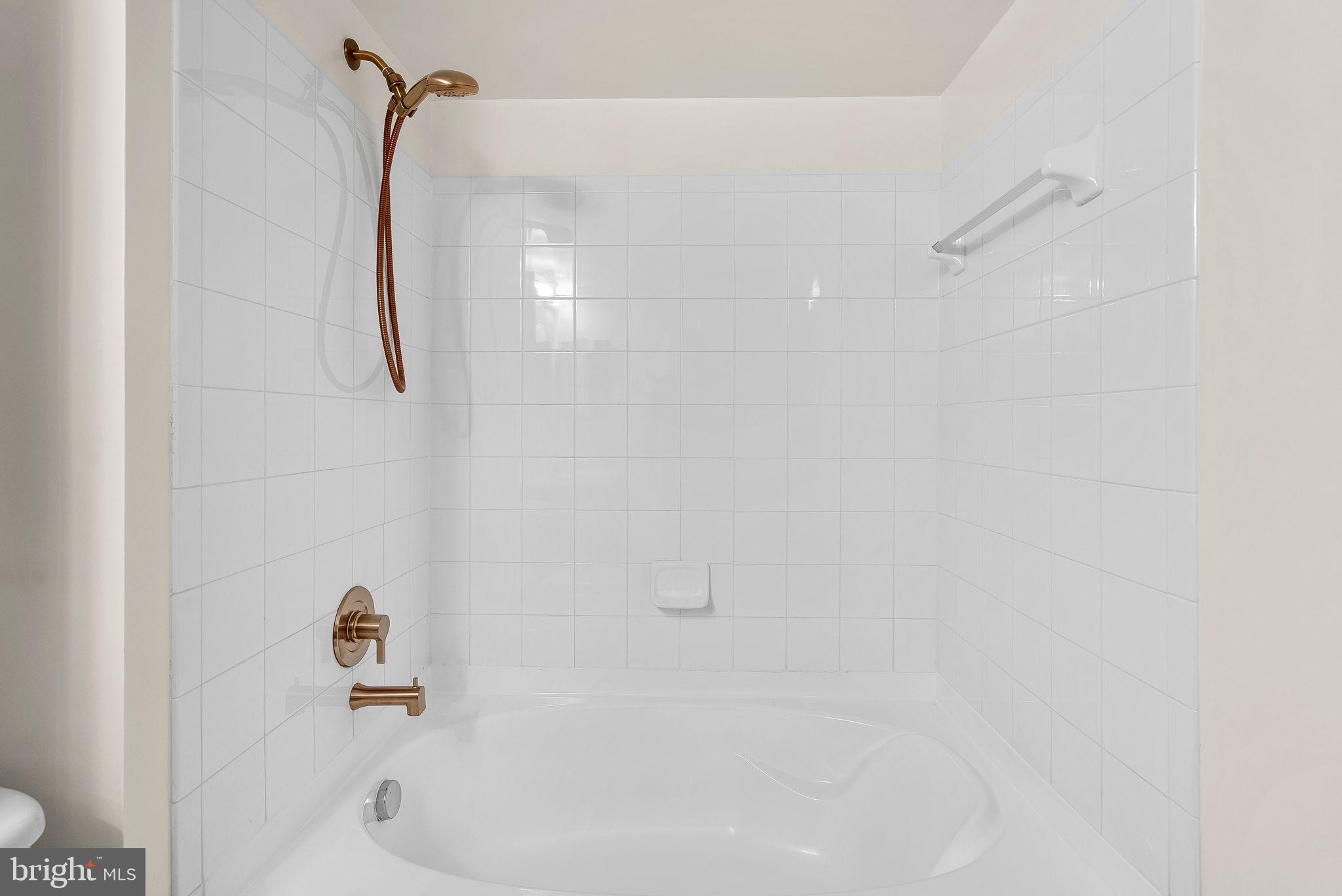 SILVER SPRING - Residential