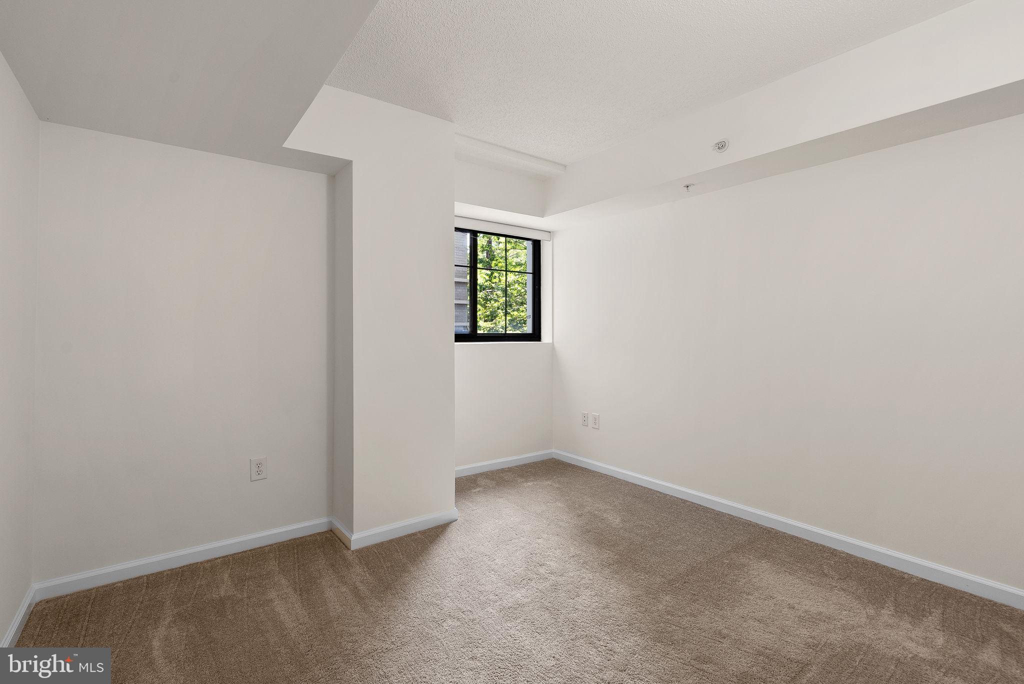 SILVER SPRING - Residential