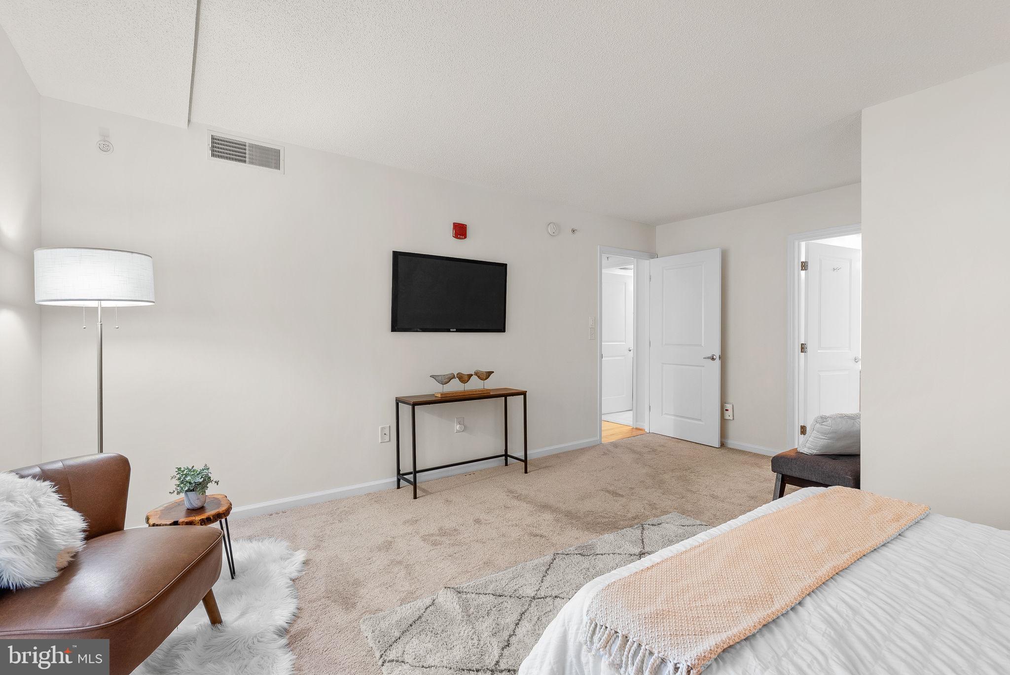 SILVER SPRING - Residential