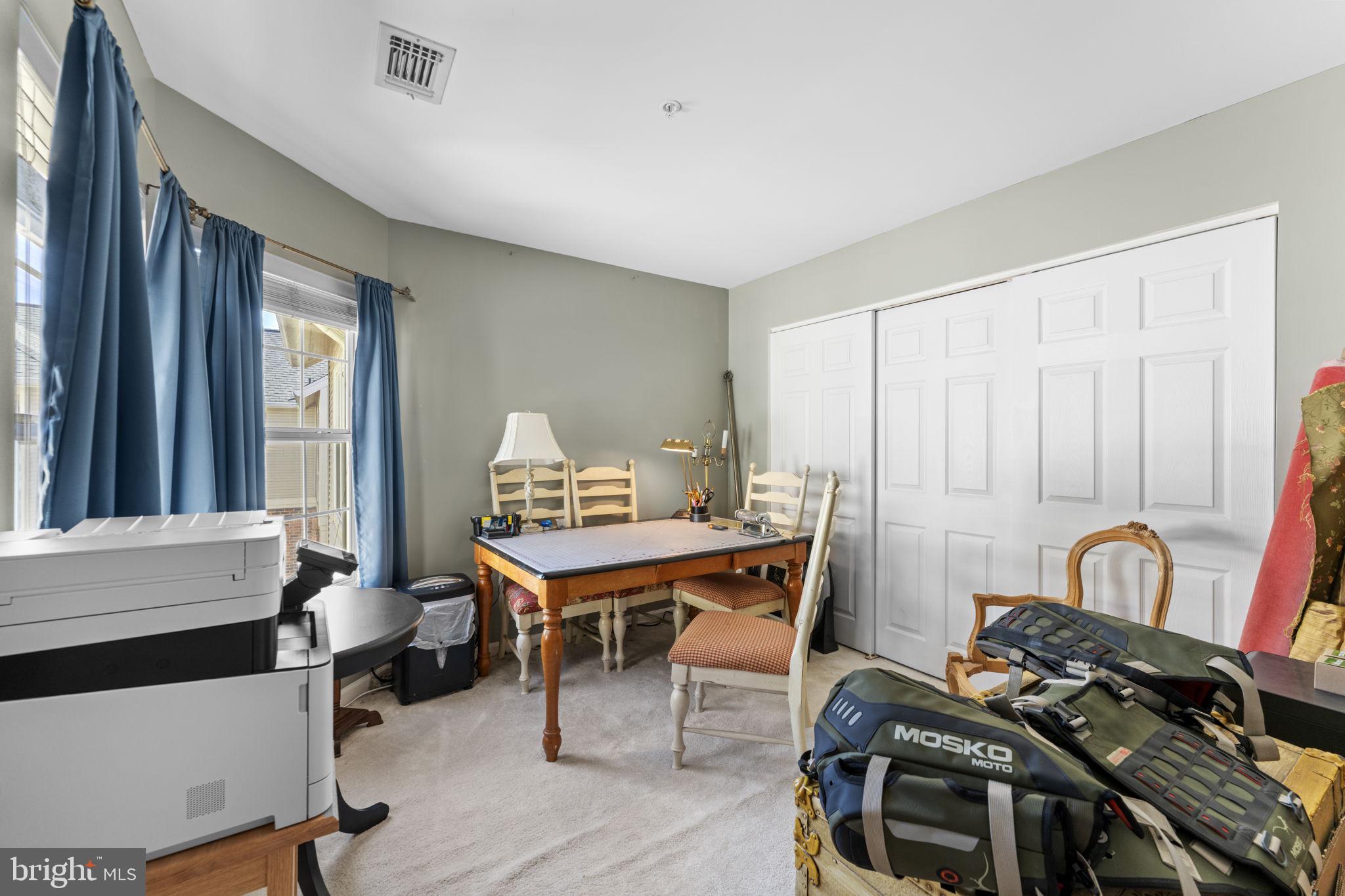 CHELSEA COURTS - Residential