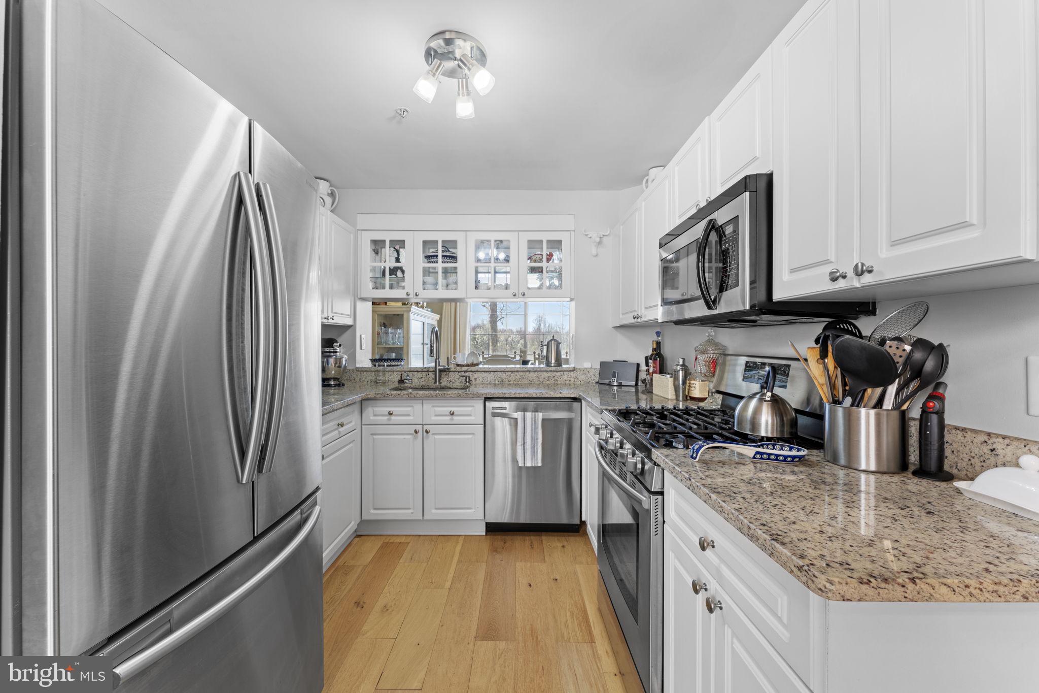 CHELSEA COURTS - Residential