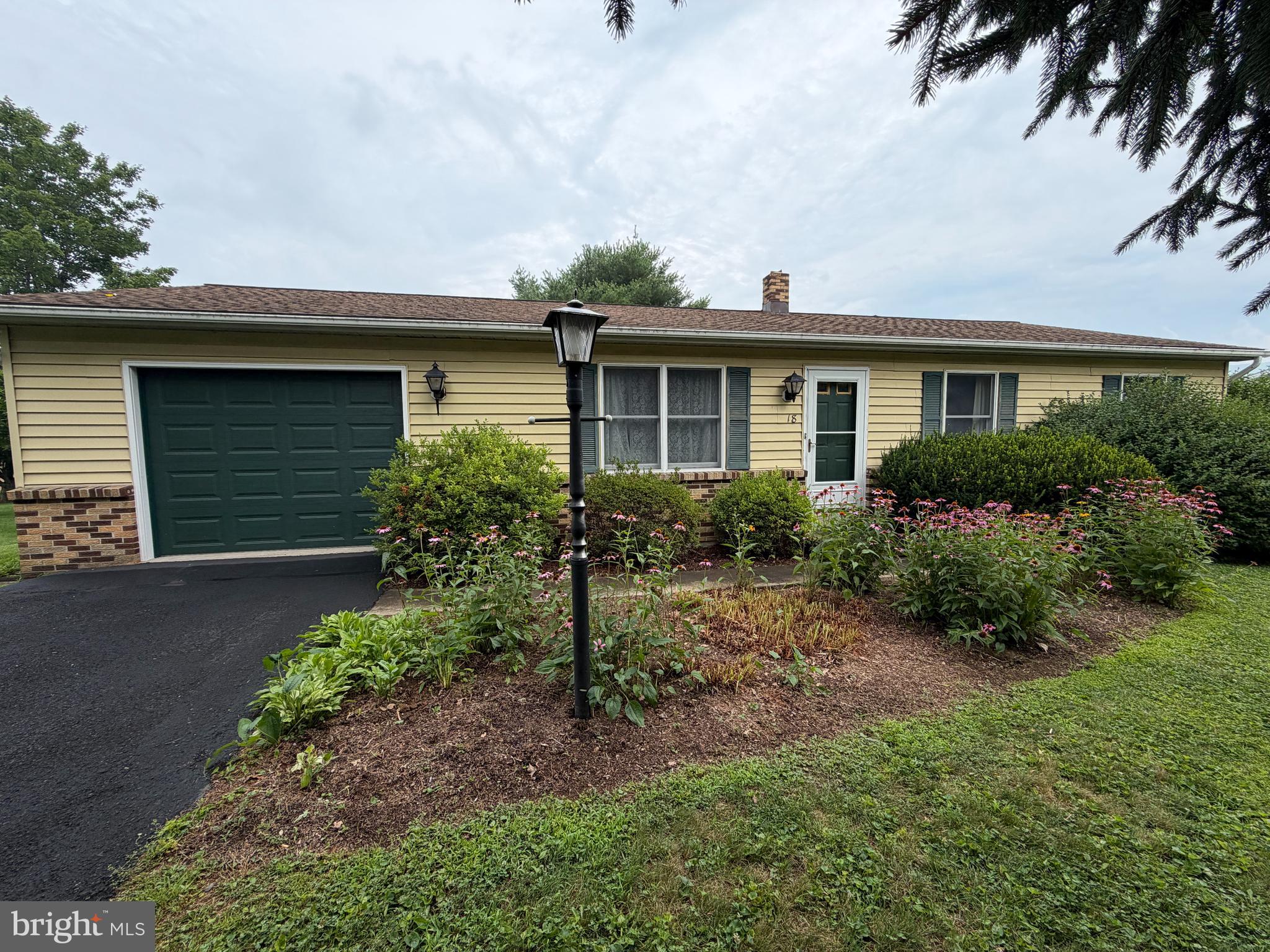 18 BONNIE LANE
