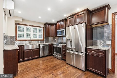 Homes For Sale - 5138 12th Street<br/> ARLINGTON, VA 22204