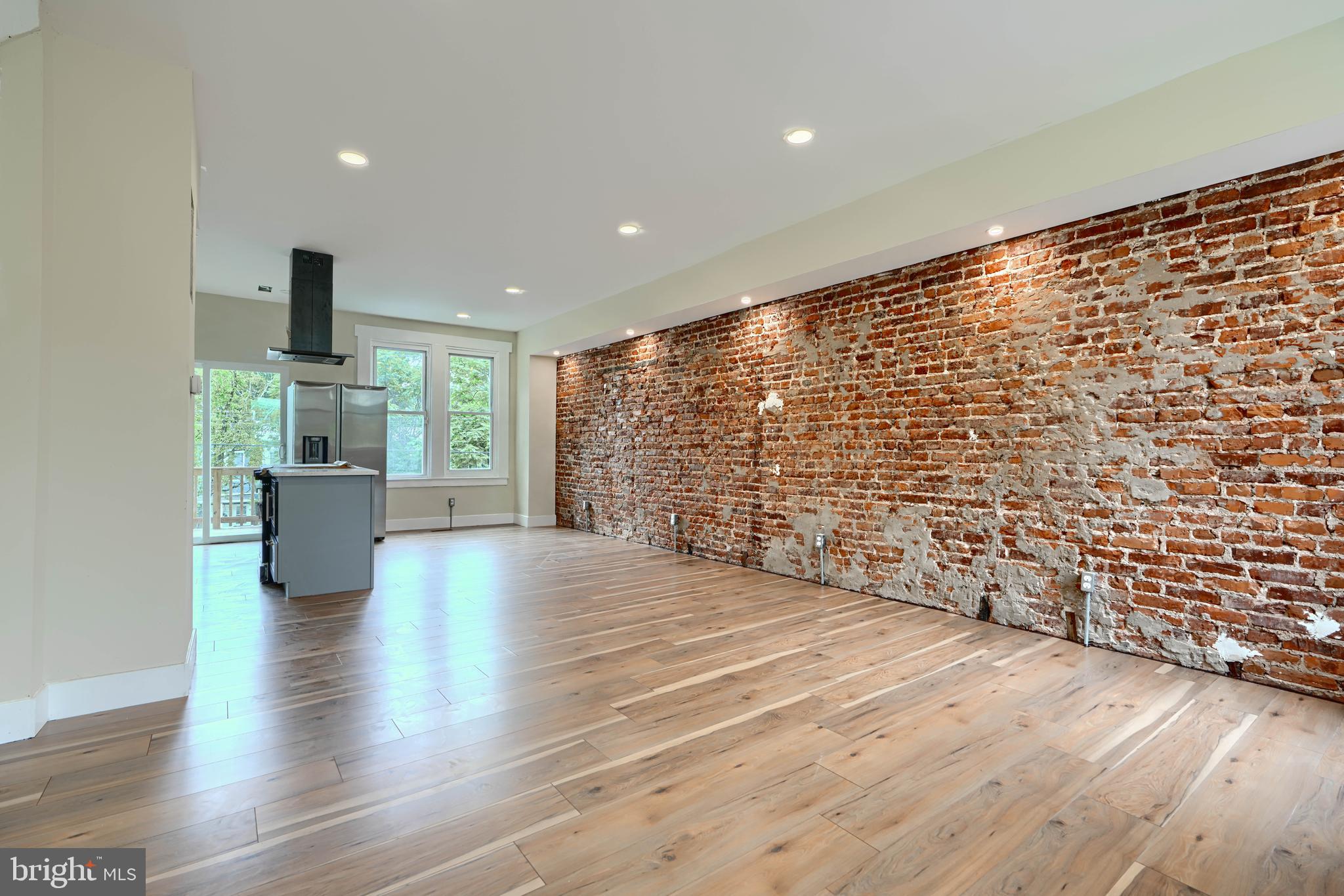 4121 NORFOLK AVENUE