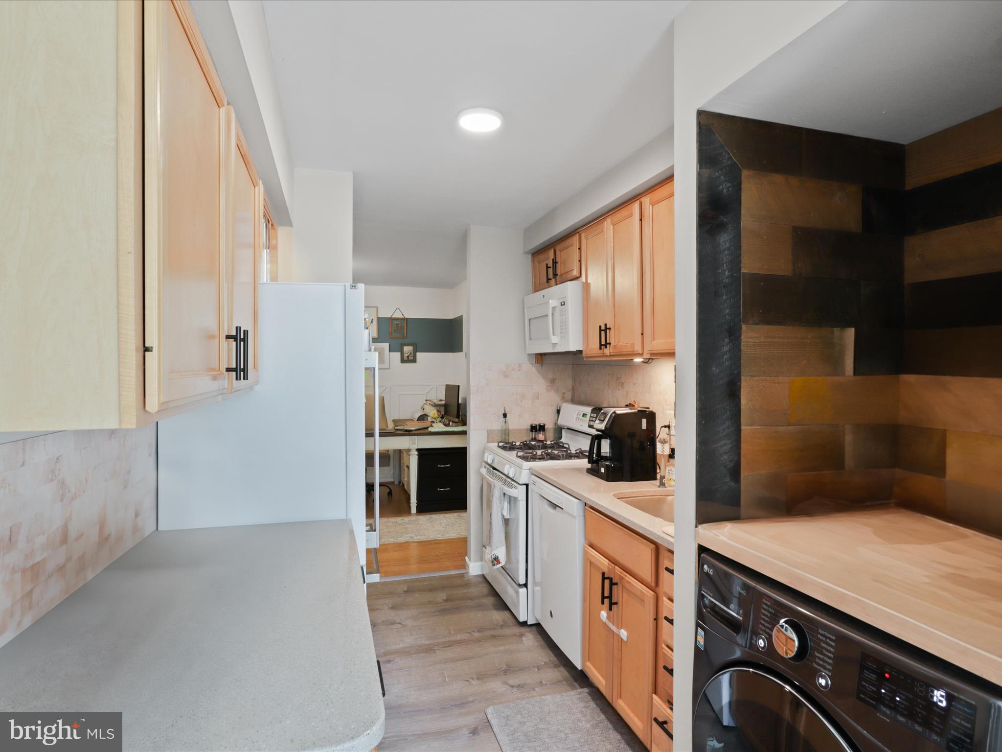 CHESTNUT GROVE - Residential