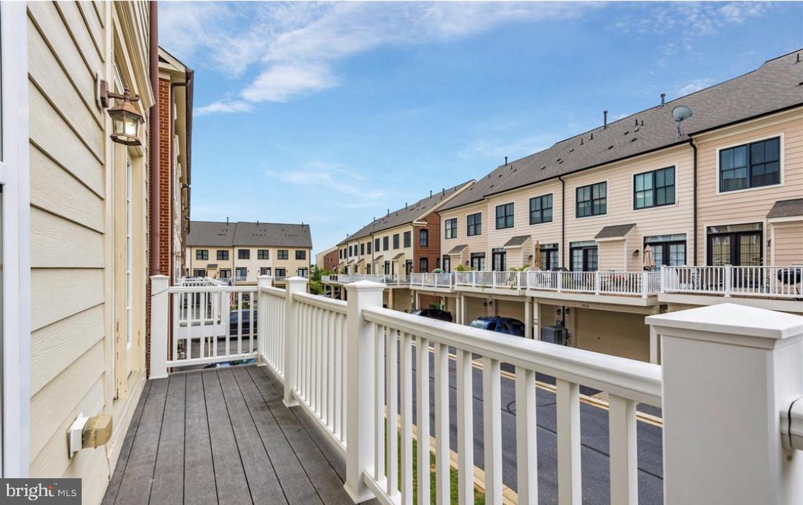 VILLAGES OF URBANA - Residential Lease