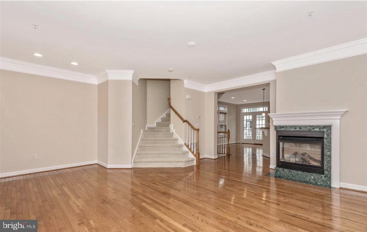 VILLAGES OF URBANA - Residential Lease