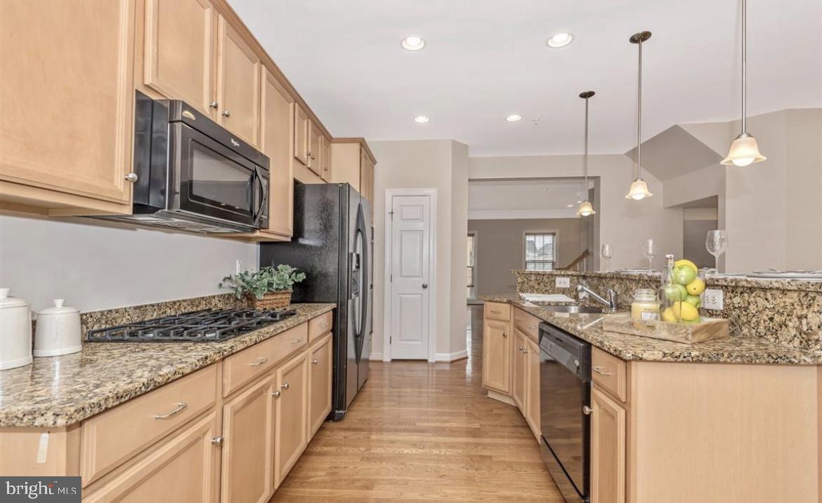 VILLAGES OF URBANA - Residential Lease