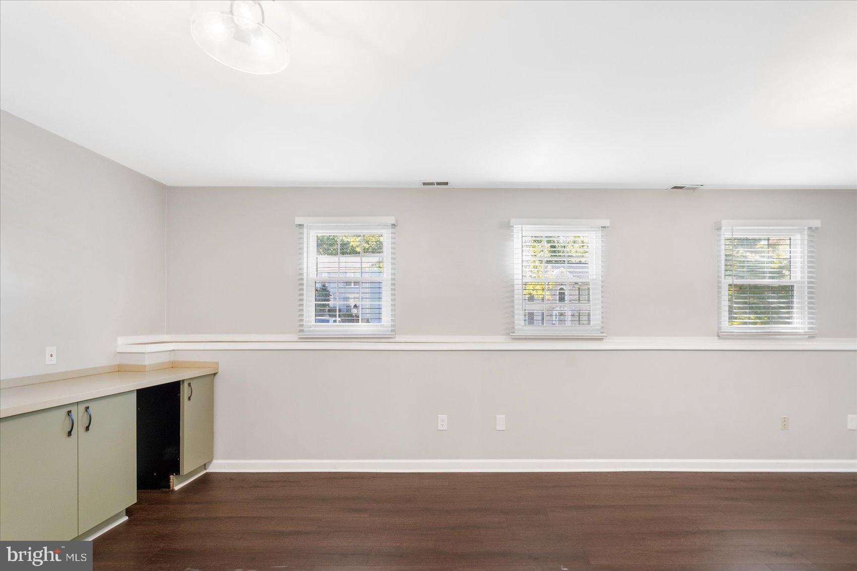 BRENTWOOD PARK - Residential