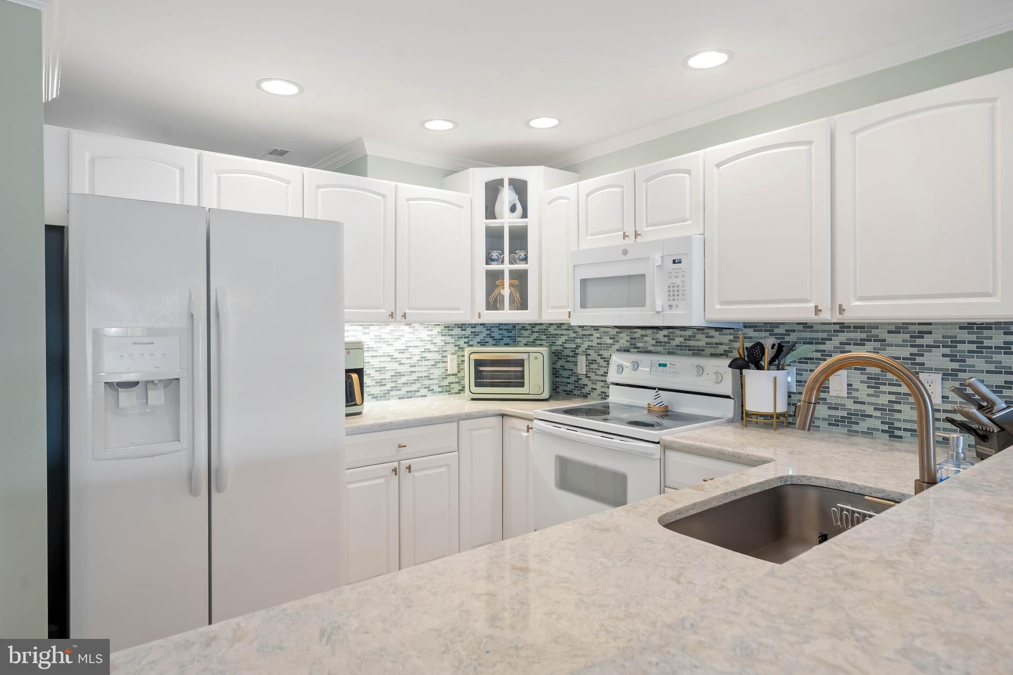 HERON HARBOUR - Residential