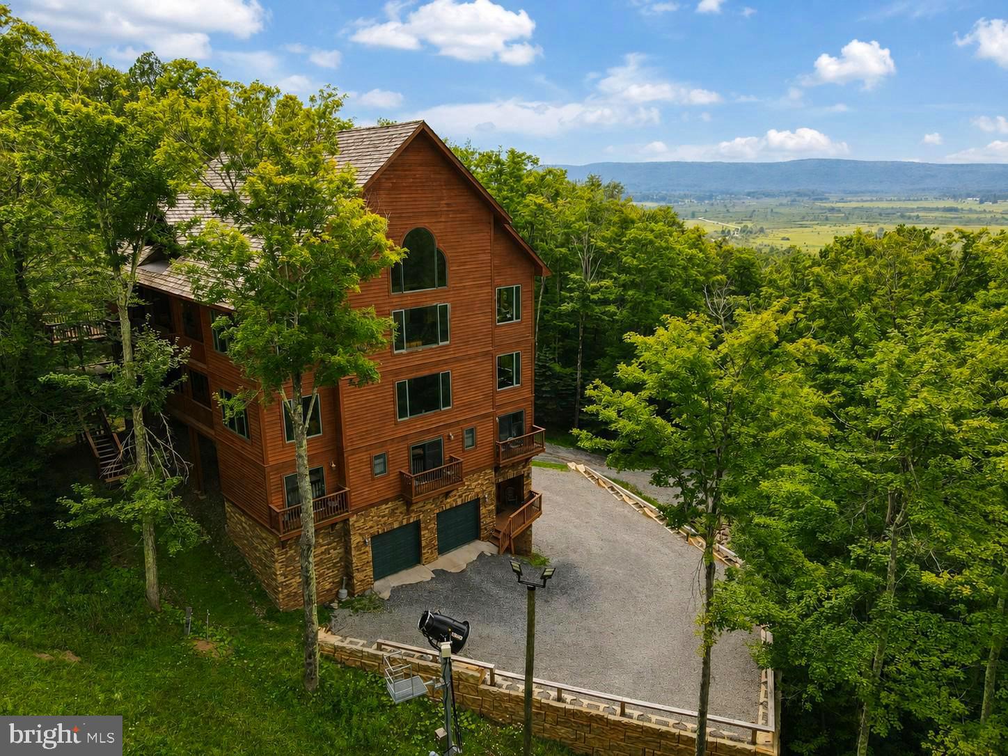 626 WINTERSET DRIVE