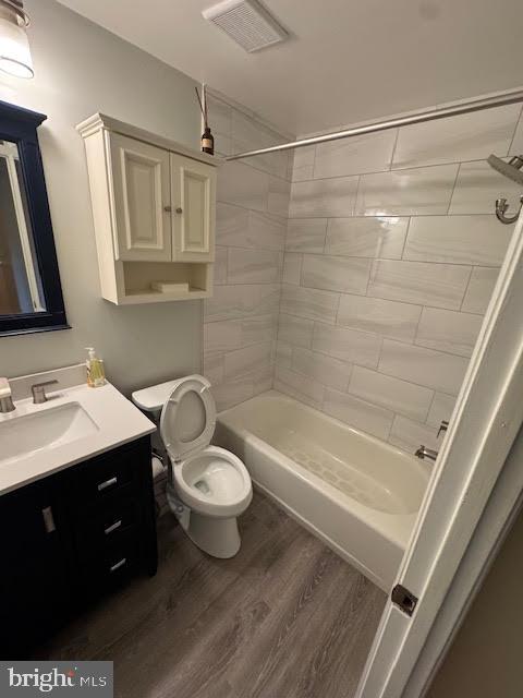 VILLAGE OF KINGS CONTRIVANCE - Residential Lease